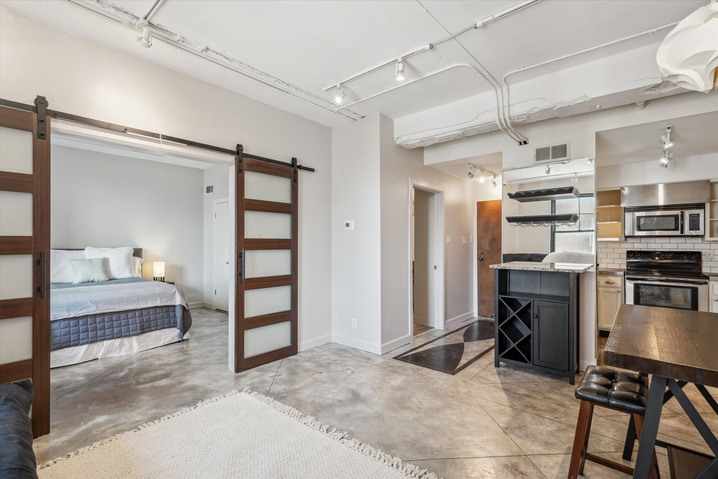 10-109 N Main Unit 1509-10.jpg