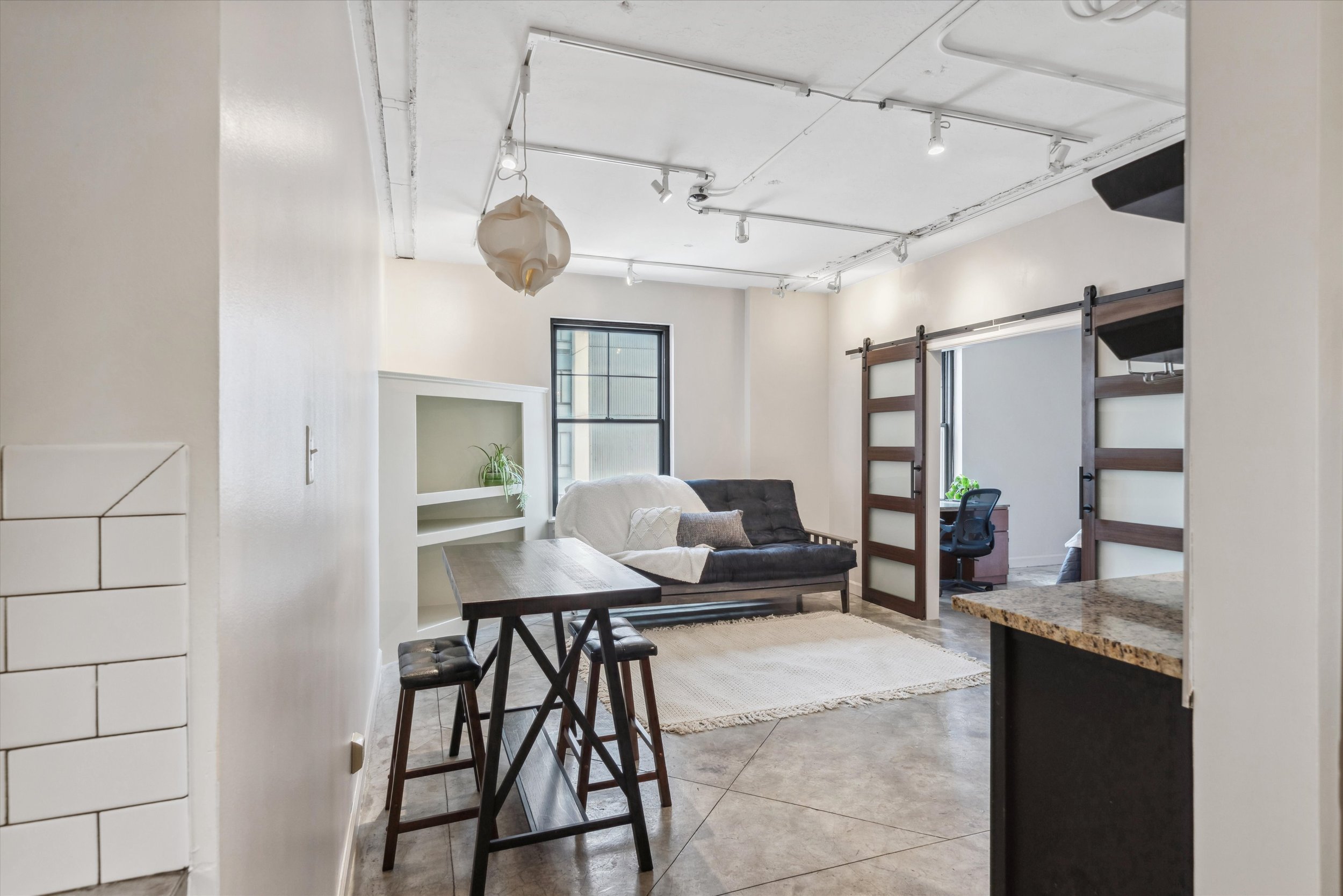 15-109 N Main Unit 1509-15.jpg
