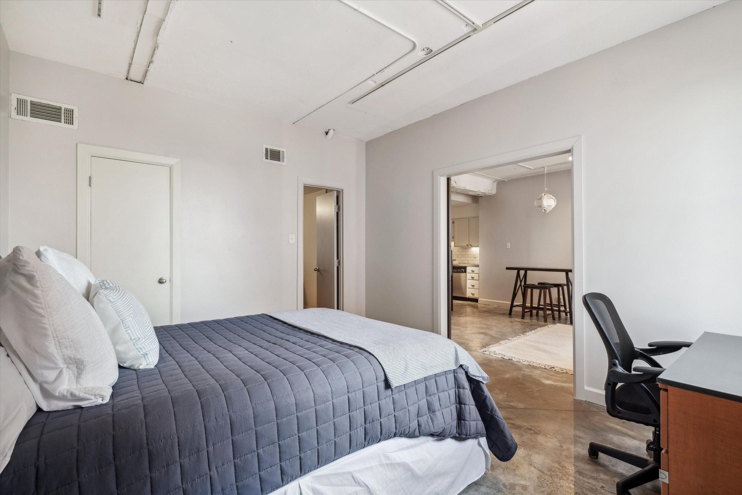 18-109 N Main Unit 1509-18.jpg