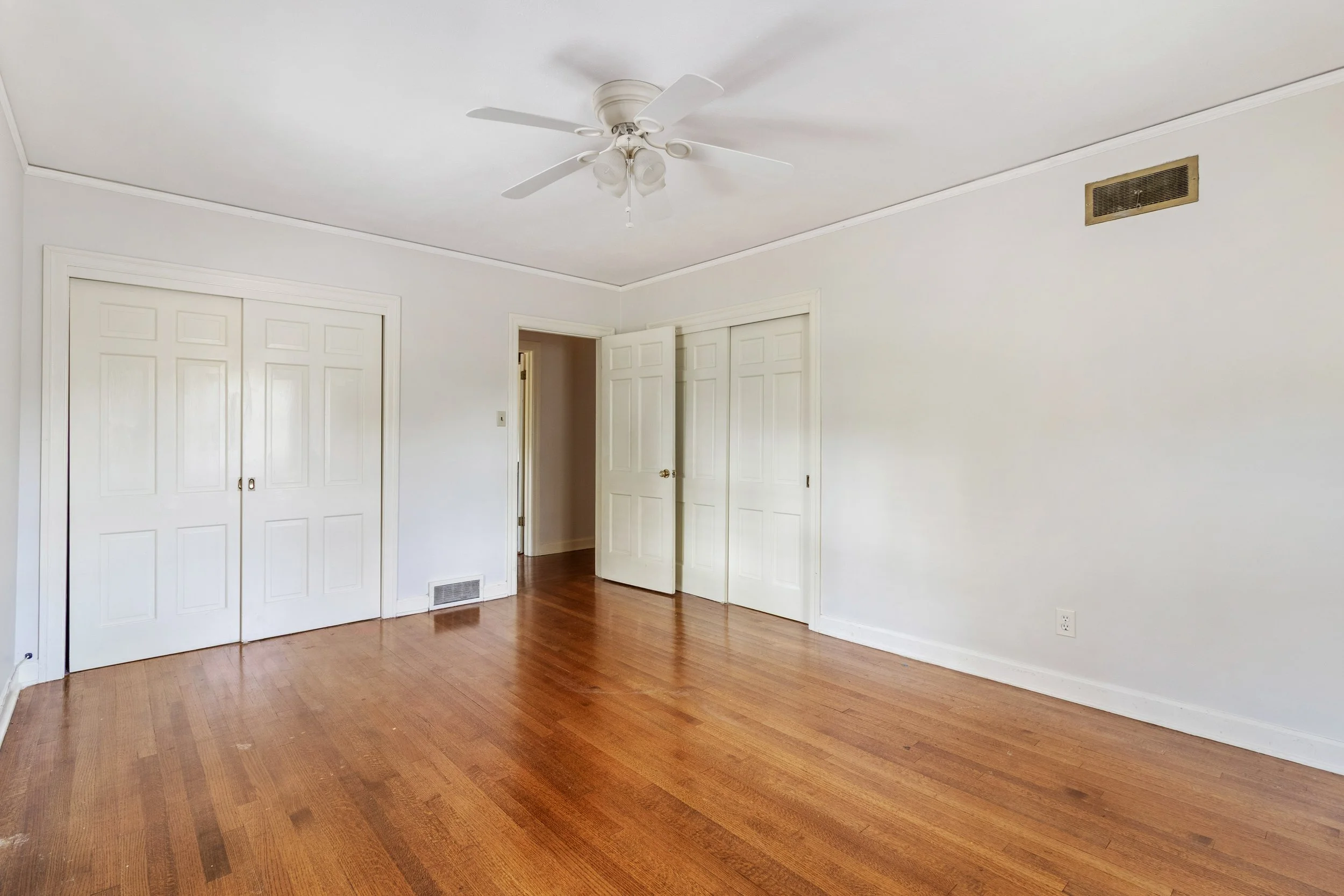 15-4915 Lake Drive Reshoot-21.jpg
