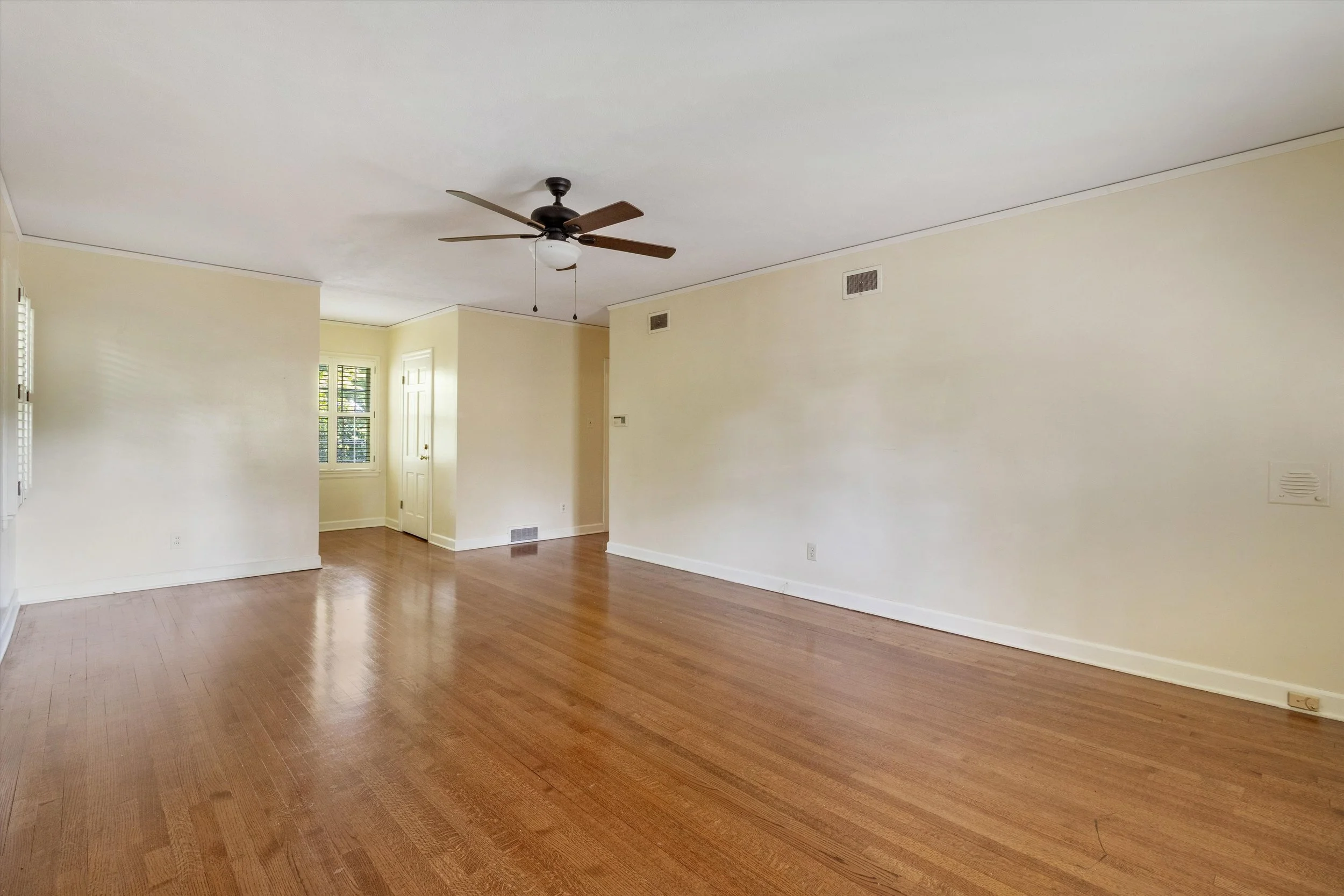 4-4915 Lake Drive Reshoot-17.jpg