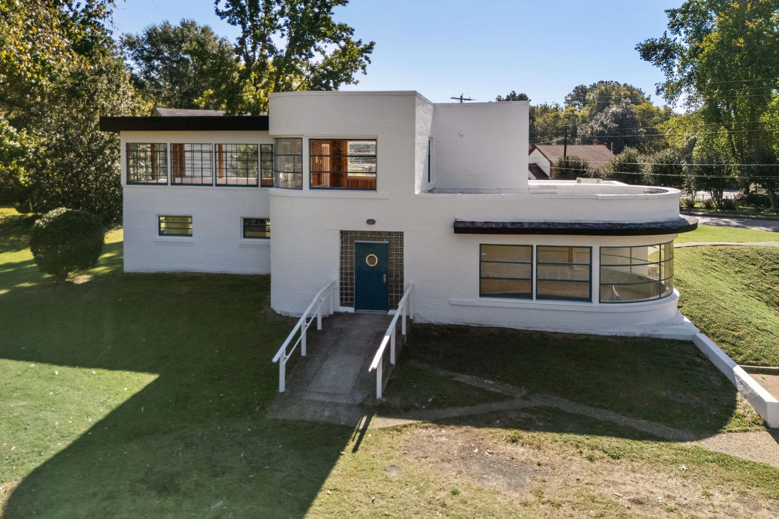 A landmark property: The Frayser Bauhaus