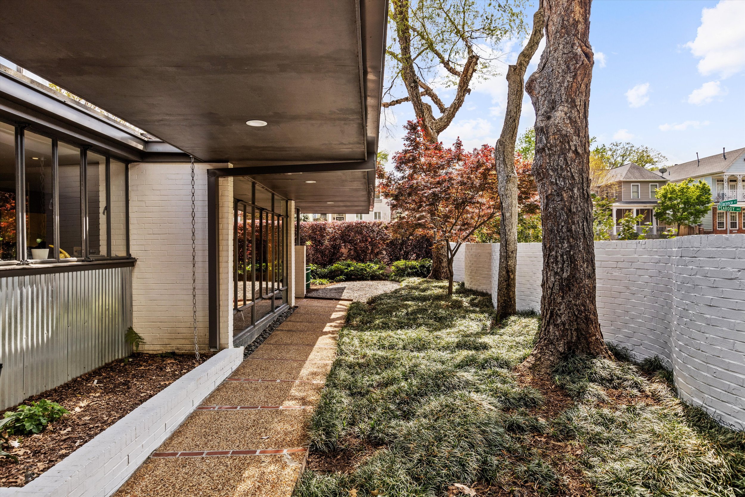 The Hidden Oasis: 5 Lessons from a Memphis Modernist Masterpiece