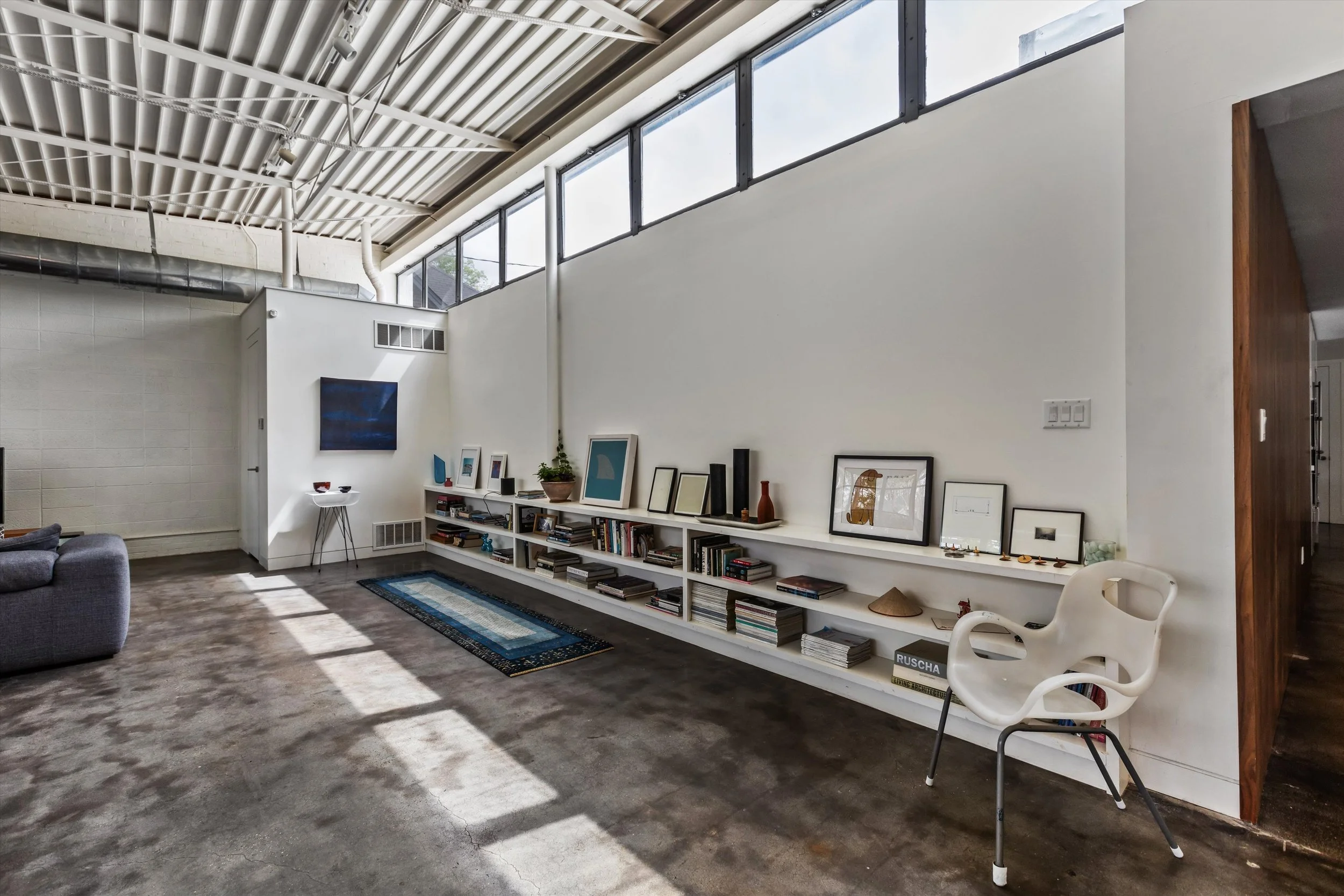 Built-in book and art display