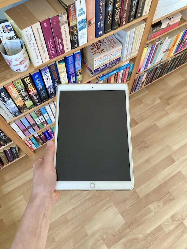 eBooks auf einem iPad lesen [Grundlagen, Tipps + Leseapps] — Liebesromane lesen Buchblog