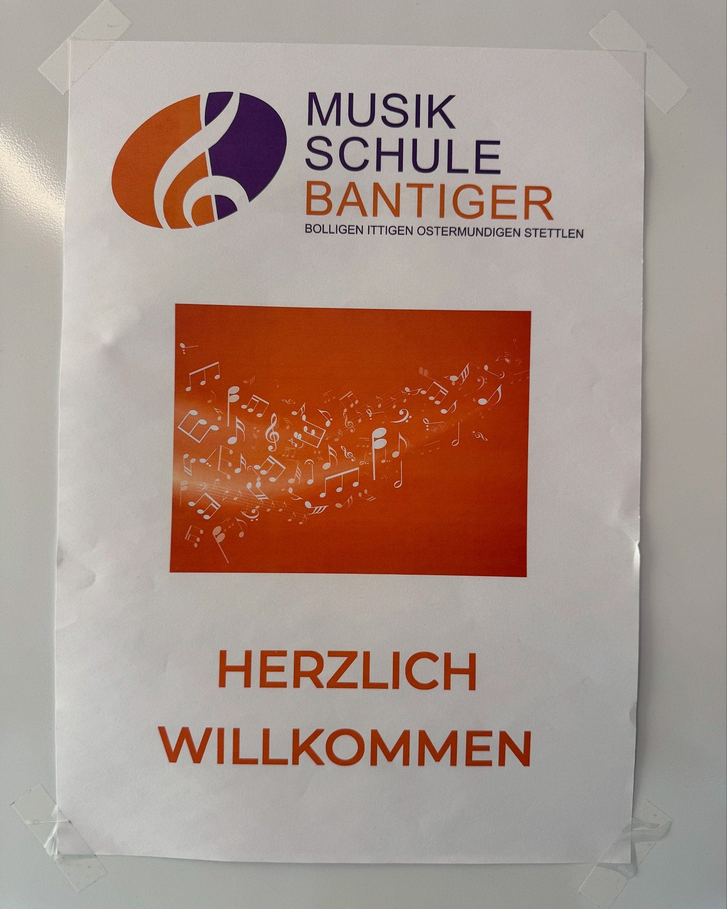 Heute: Tag der offenen T&uuml;r in der Musikschule Bantiger🎹🎺🎻🎼. Ein wahnsinnig vielf&auml;ltiges Angebot - neu gibt es sogar Lektionen f&uuml;r Music Producing.