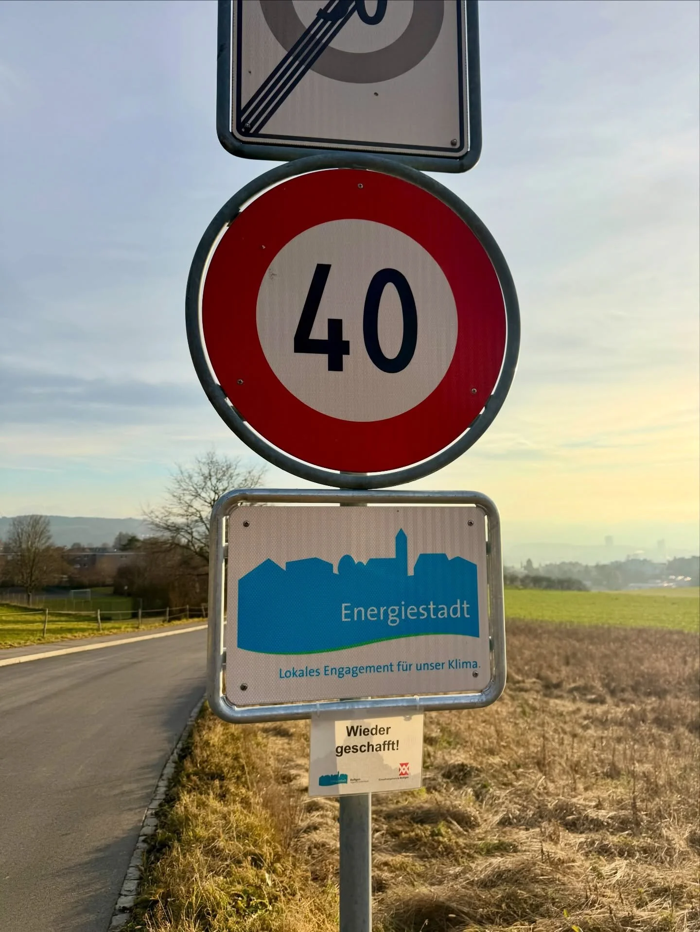 Unsere Energiestadtschilder h&auml;ngen nun!💪 So wird unser Engagement sichtbarer.
Ganz im Sinne von Energiestadt, haben wir die Schilder nicht gekauft, sondern von Muri geerbt🤩. Merci, Muri!