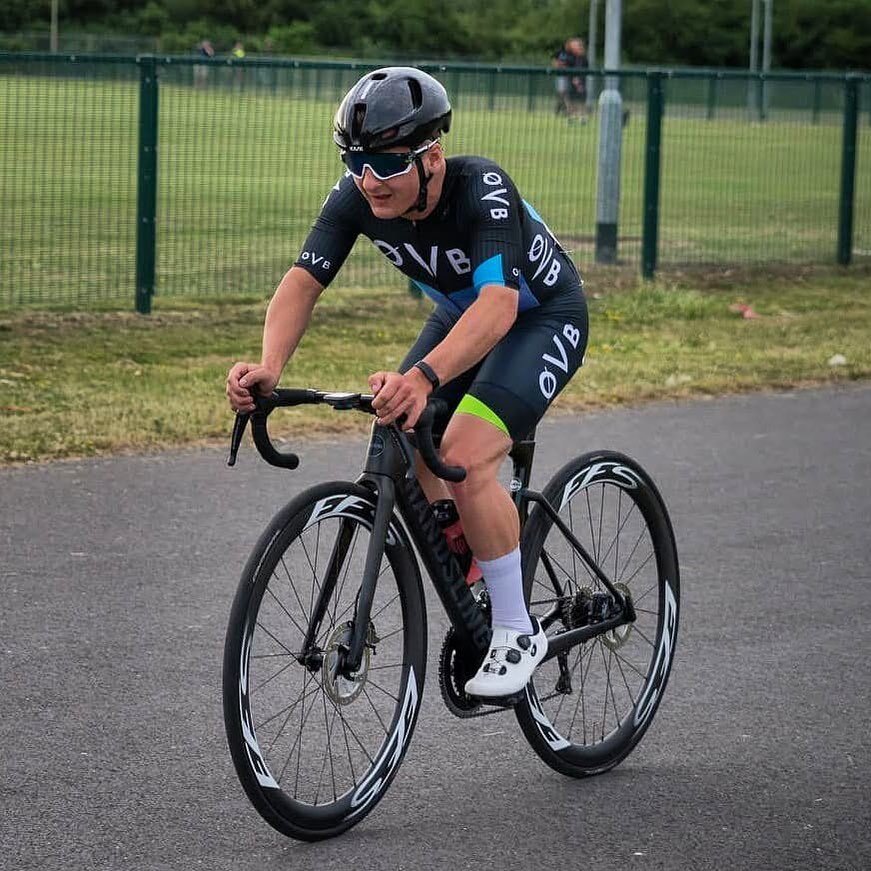 More racing action on our wheels 👏🏻 #reposted &bull; @matttaylor_14 Mistakes made and lessons learned. 

No beating around the bush... Last night's race was difficult. A badly timed dig to say the least to a bunch that wouldn't stop attacking until