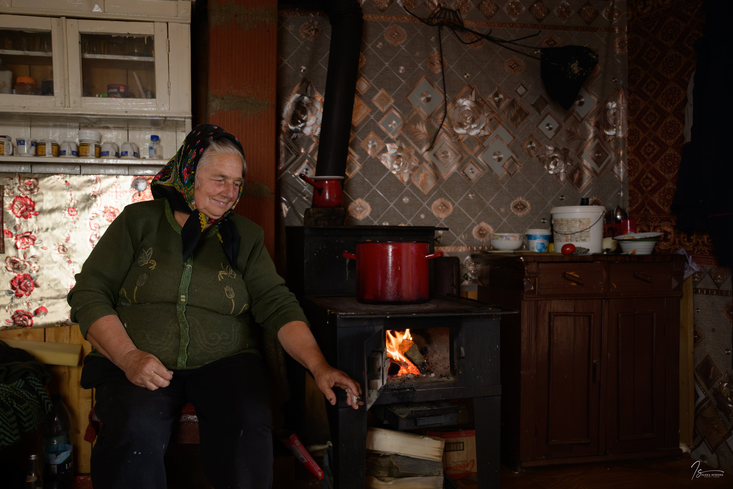 "Vrouw aan het Fornuis" - Roemenië