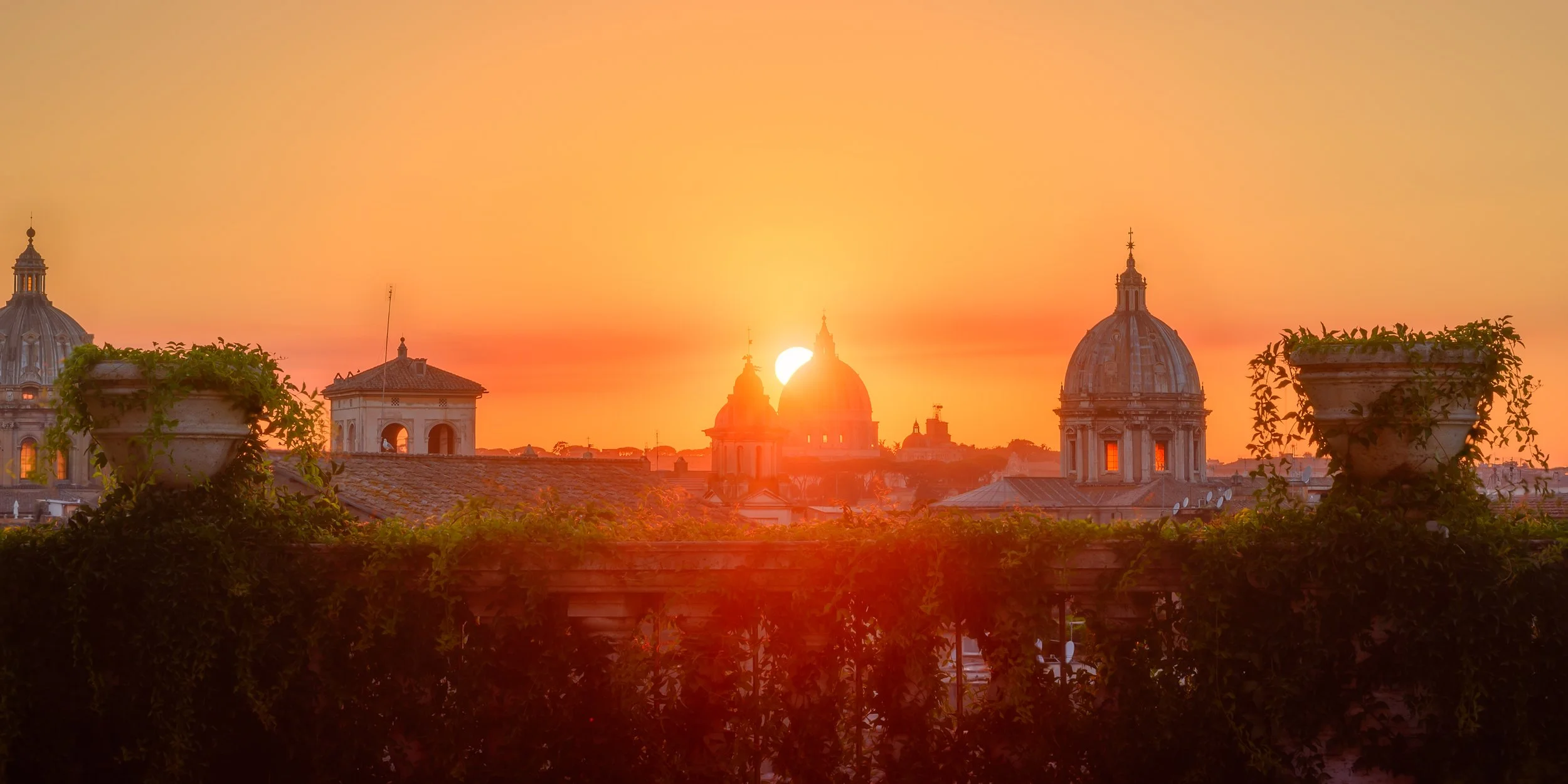 A-BE_Ilona-Schong_Sunset-Behind-StPeters-Basilica.jpg