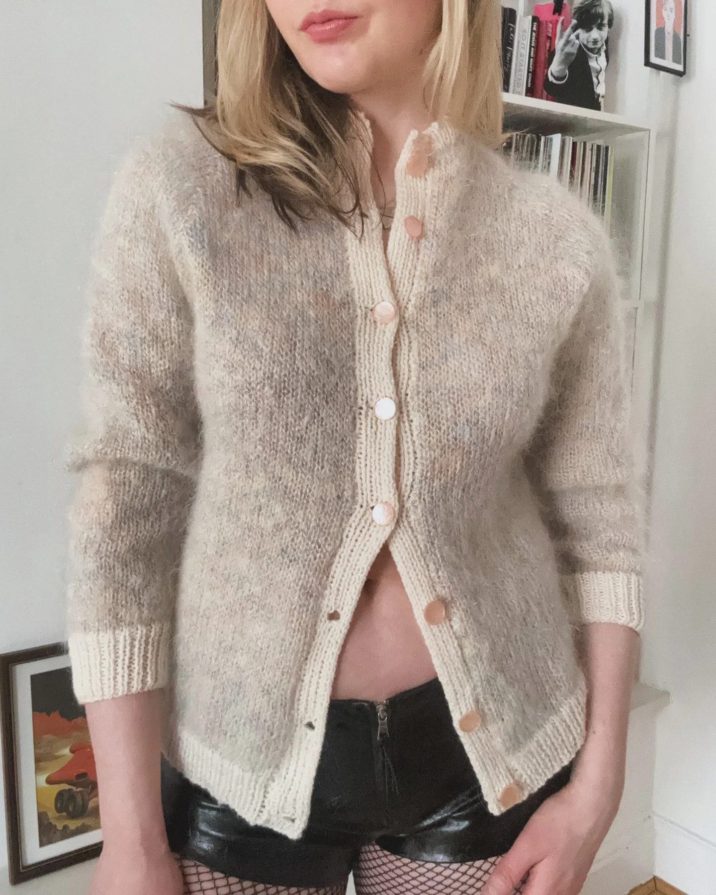 The perfect vintage mohair cardigan. A necessity for all year round ✨
(I&rsquo;ve managed to restrain myself from keeping this so far, but let&rsquo;s see&hellip;)

Available now, and much more over on whammykissvintae.com - link in bio ⚡️