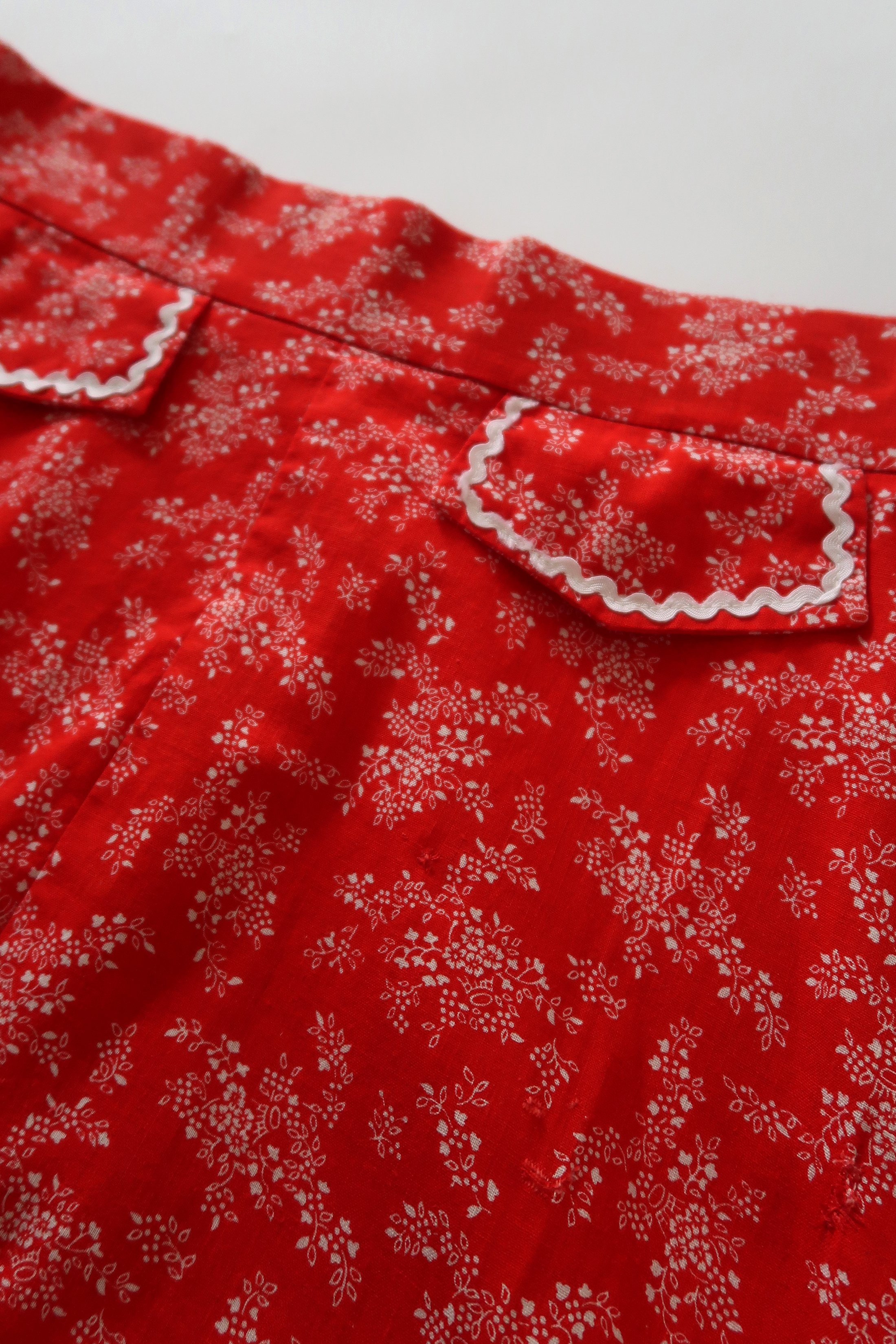 Vintage_70s_Red_Floral_Midi_Skirt_4.jpg