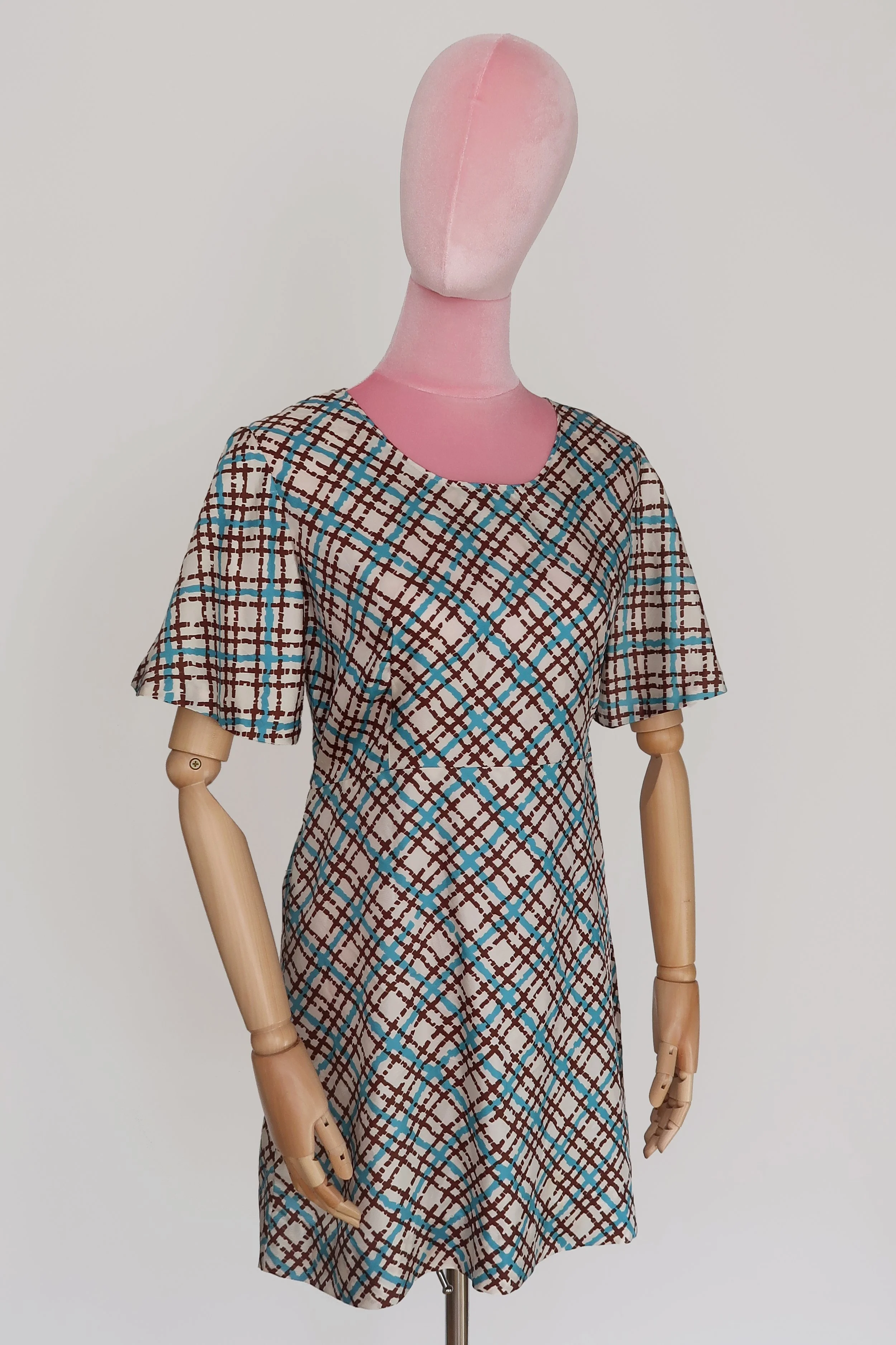 Vintage_70s_Blue_White_Check_Flare_Dress_1.jpg