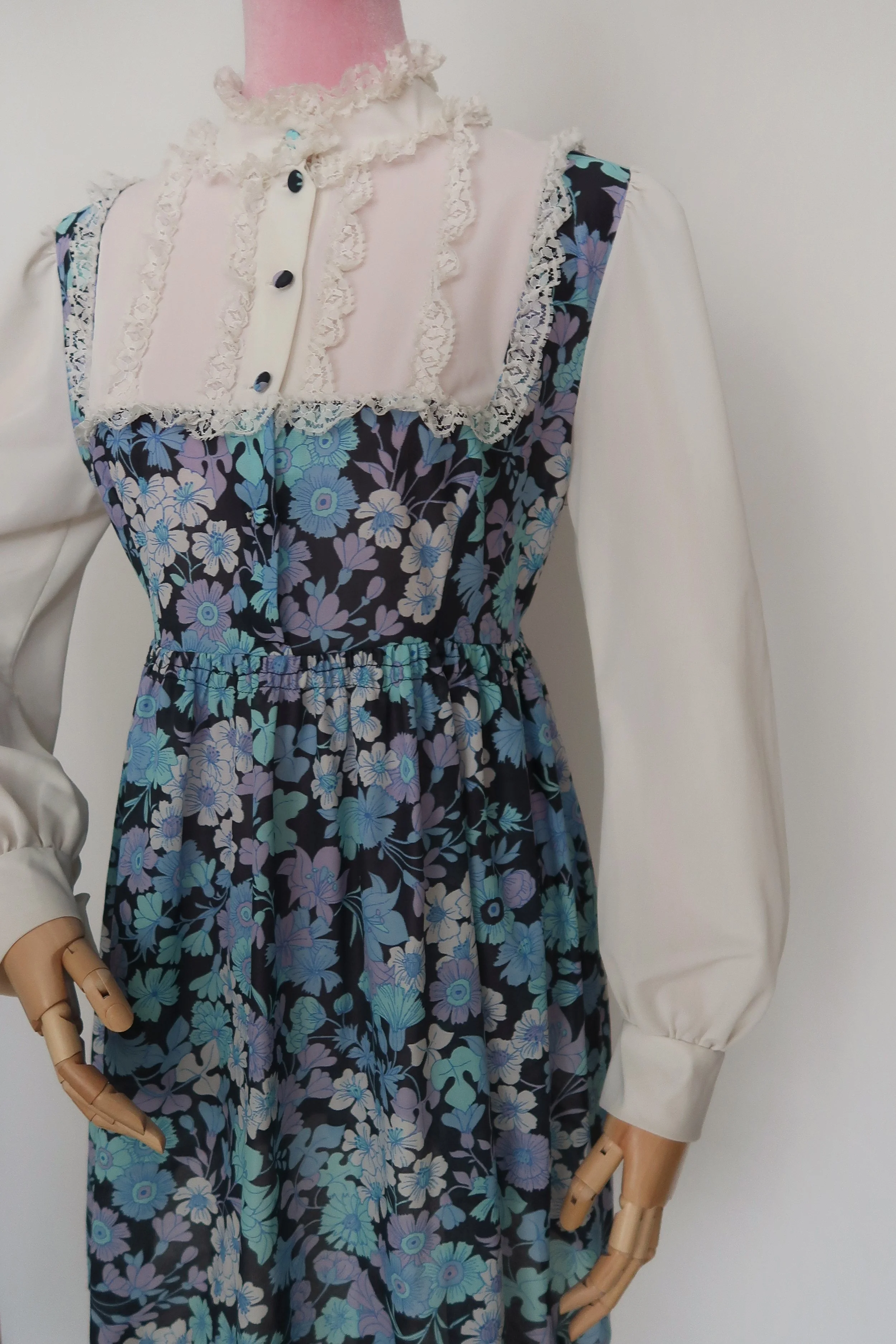 Vintage_70s_Floral_Lace_Bib_Dress_3.jpg