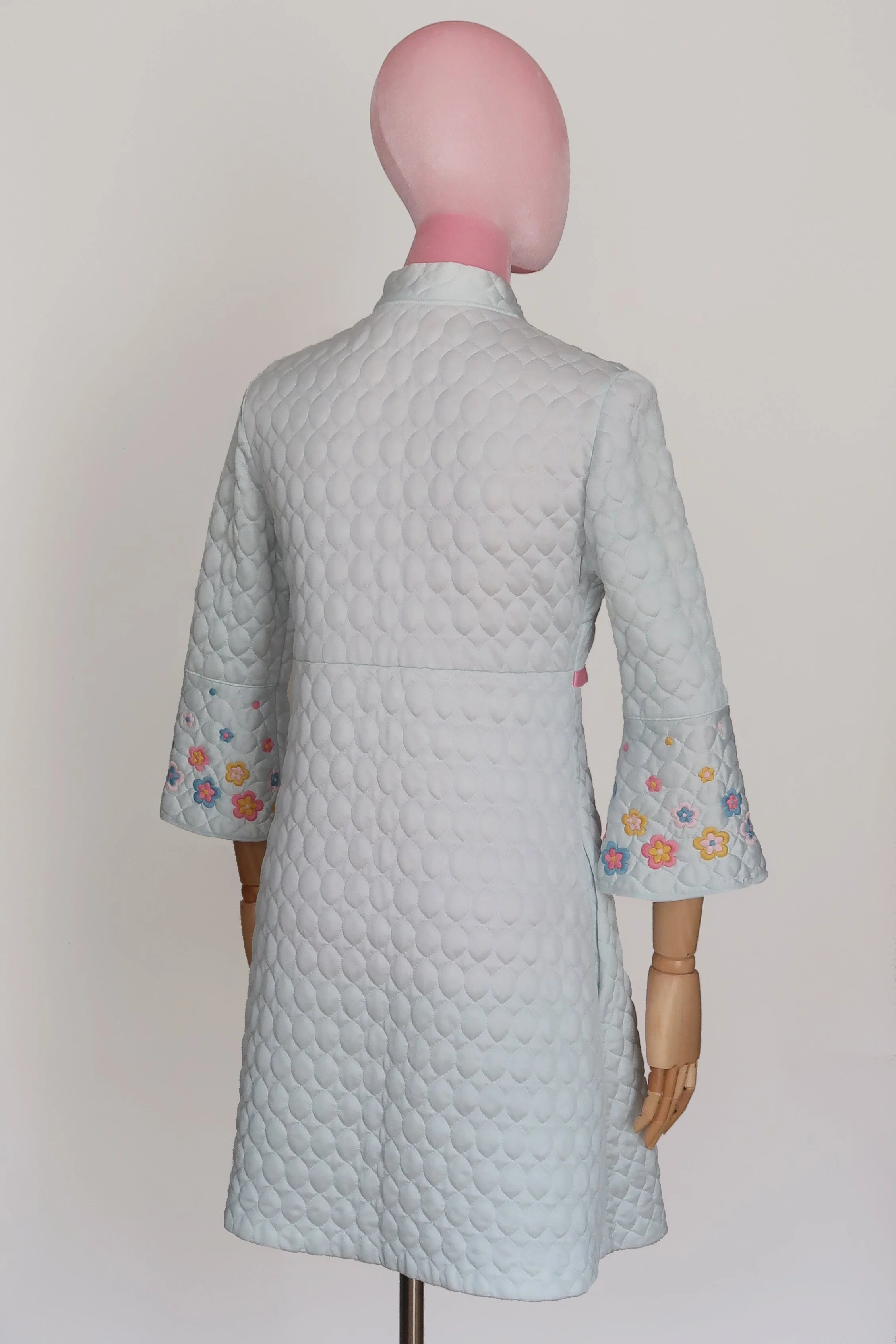 Vintage_60s_Quilted_Floral_Embroidered_Bed_Jacket_4.jpg