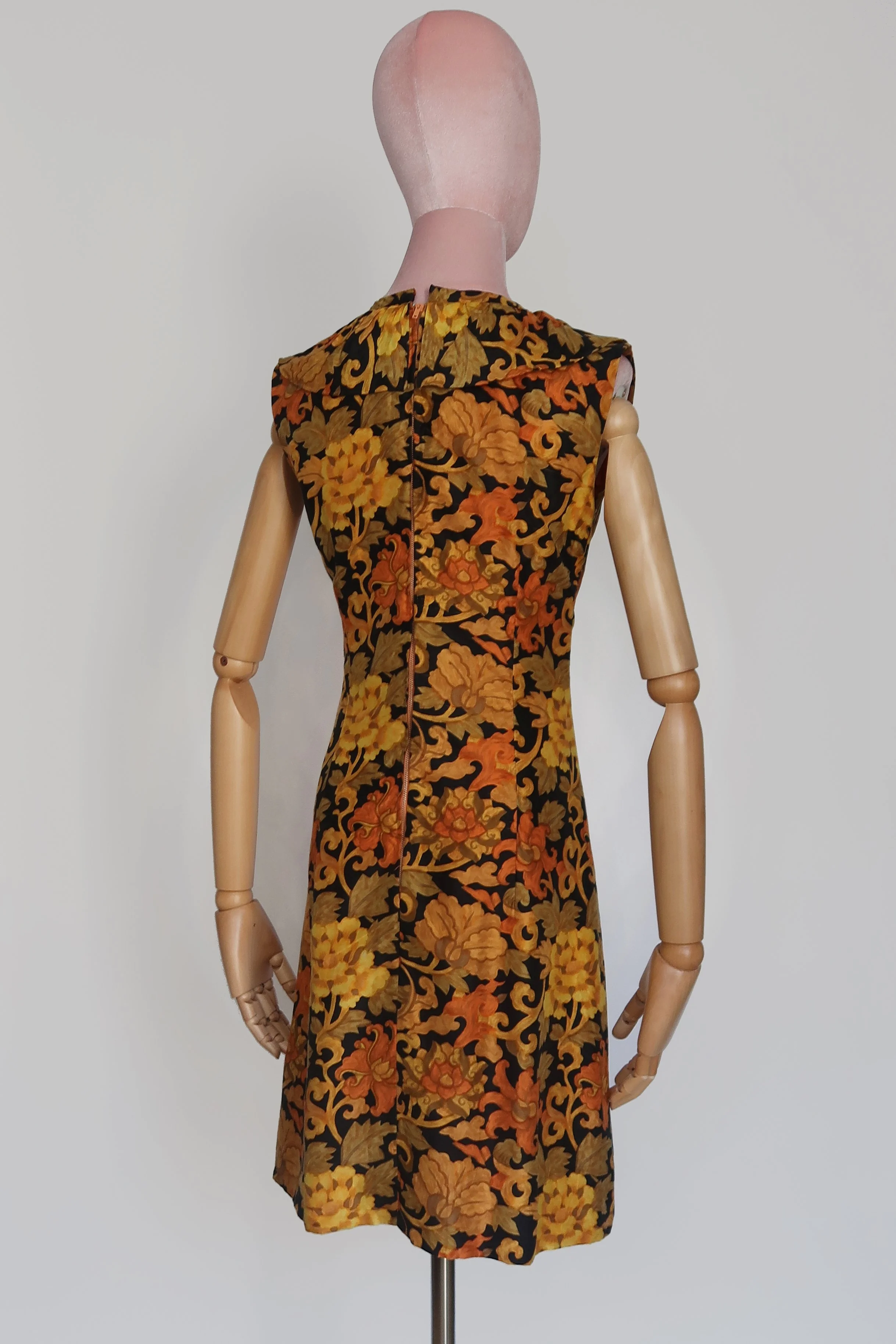 Vintage_70s_Orange_Floral_Dress_4.jpg