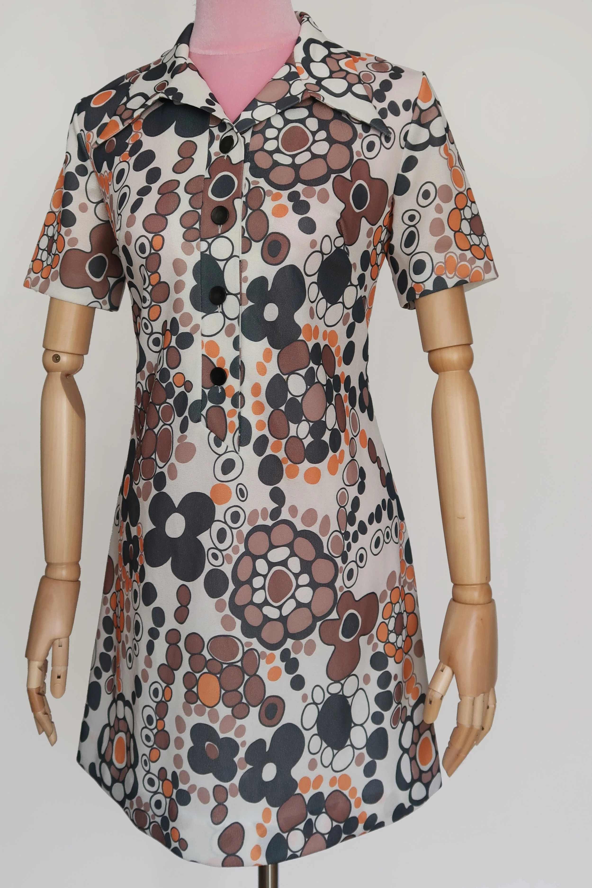 Vintage_70s_Orange_Psychedelic_Floral_Shift_Dress_2.jpg