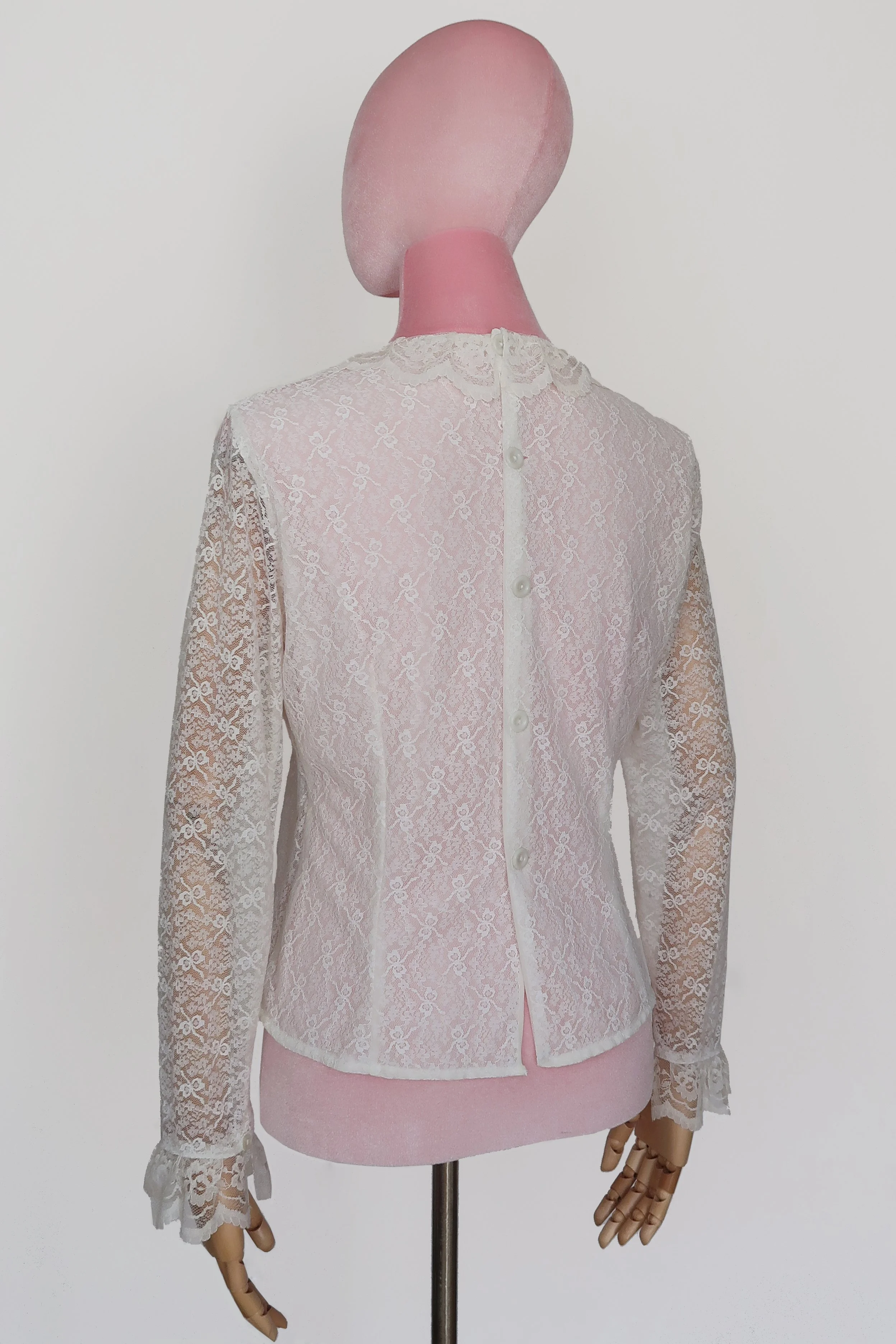 Vintage_70s_White_Lace_Ruffle_Blouse_4.jpg