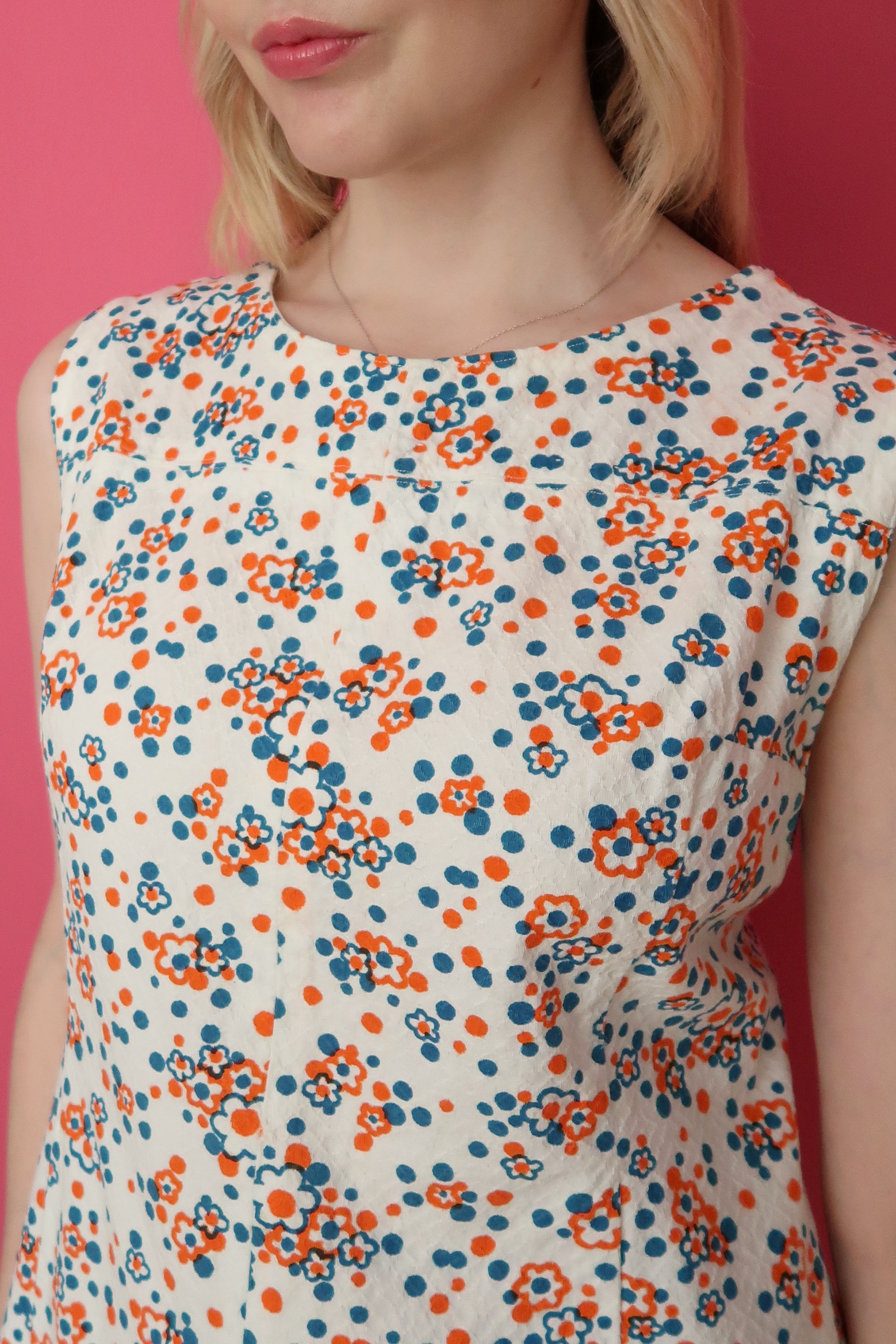 Vintage_60s_White_Ditsy_Flower_Shift_Dress_5.jpg