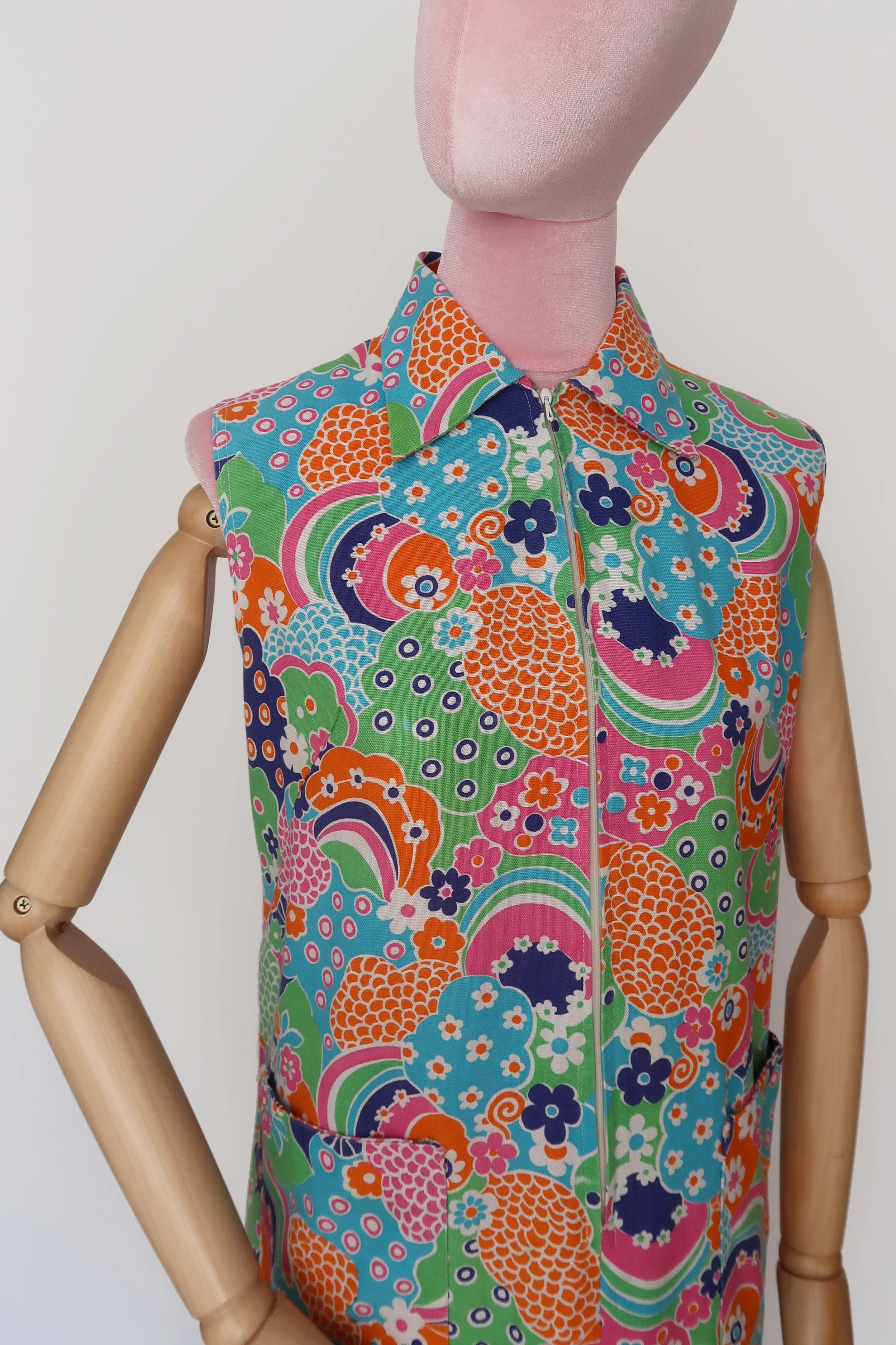 Vintage_60s_Psychedelic_Print_Shift_Dress_2.jpg