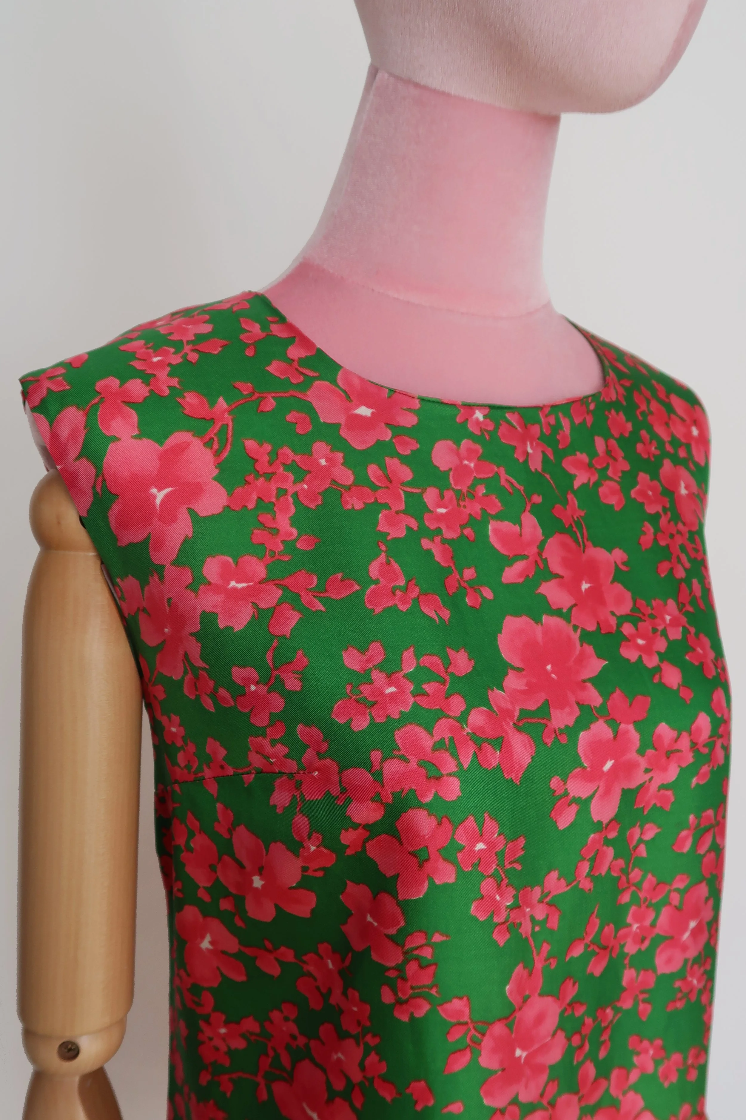 Vintage_60s_Green_Pink_Floral_Shift_Dress_3.jpg