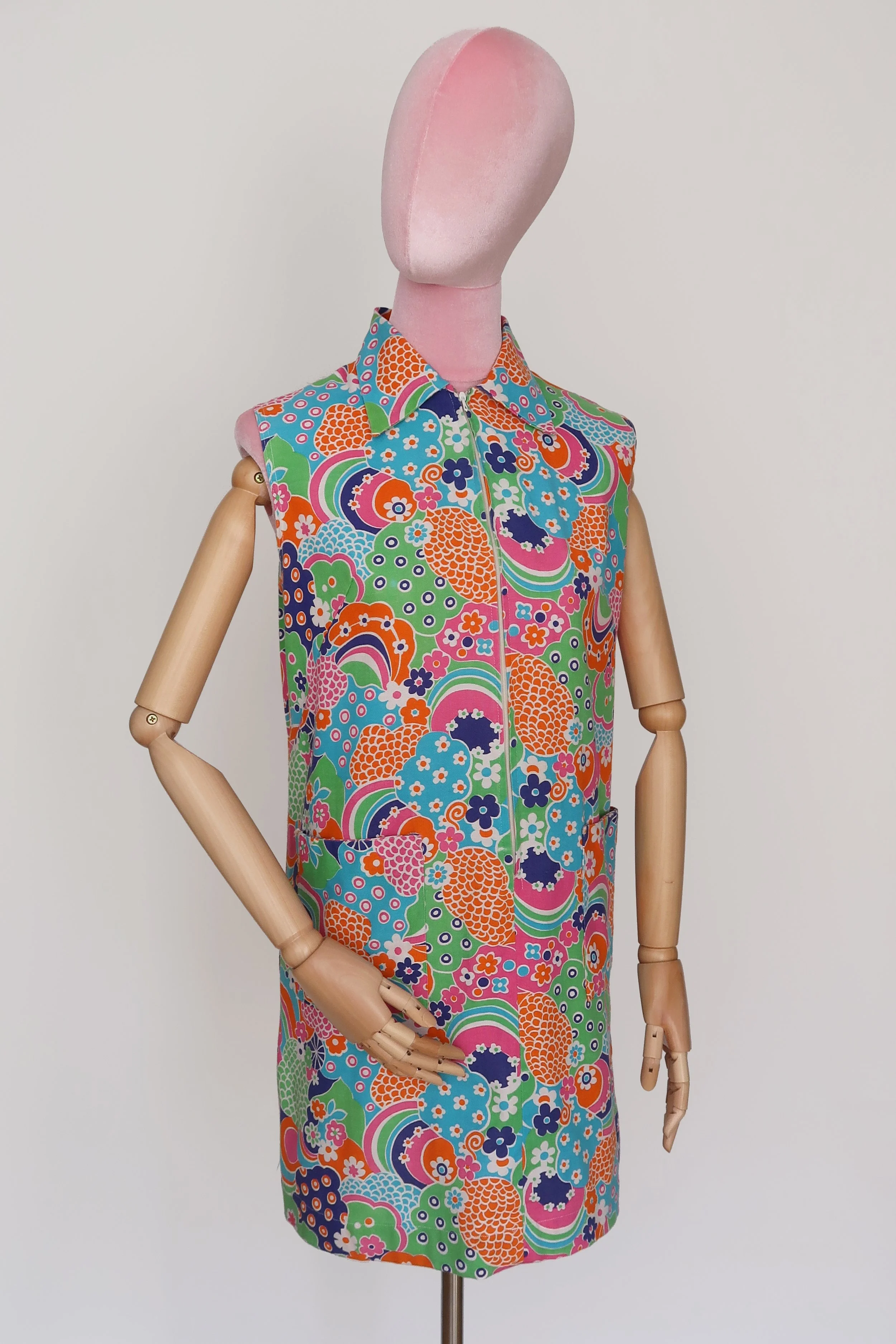 Vintage_60s_Psychedelic_Print_Shift_Dress_1.jpg