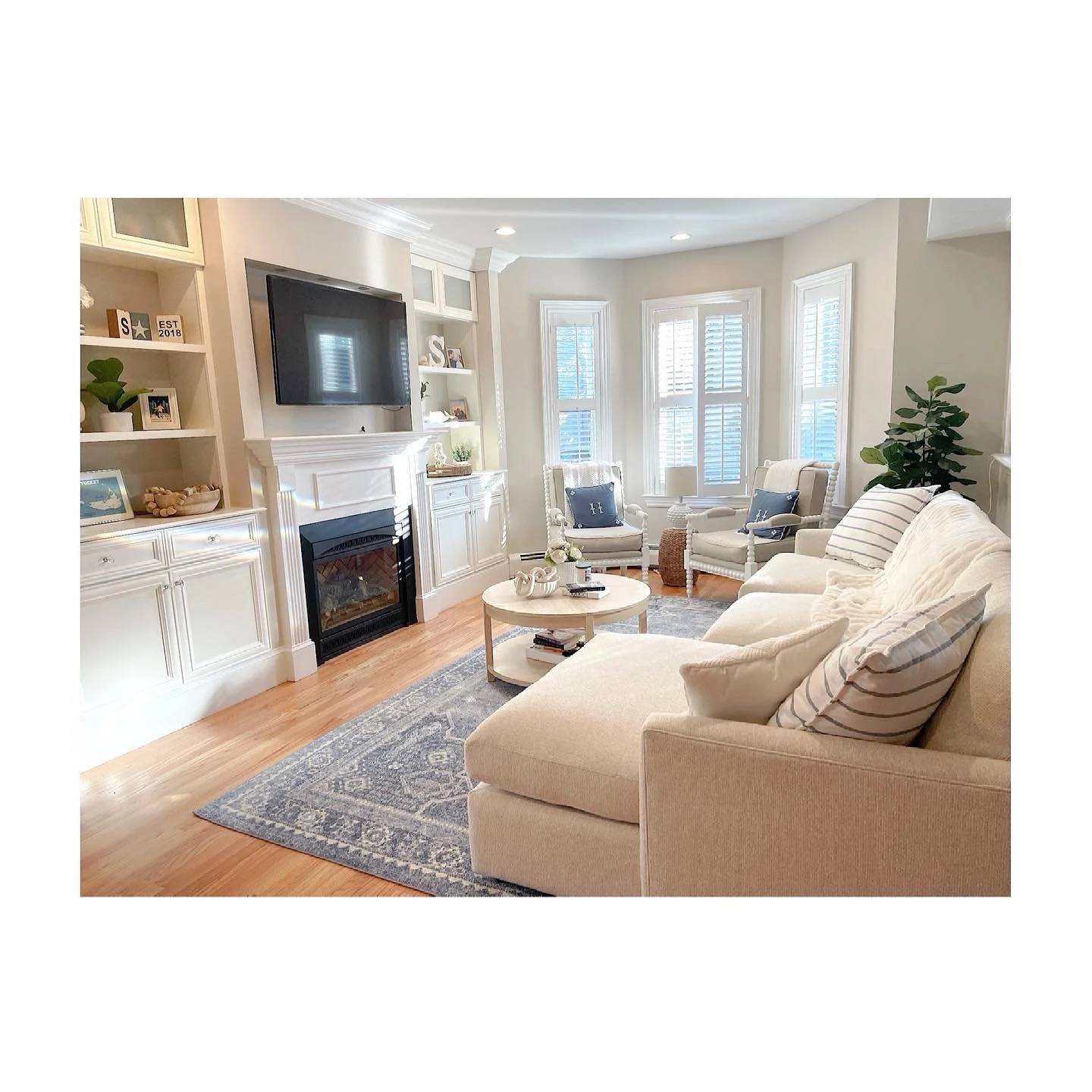 Morning light helping show off the finished product! ✨ 
&bull;
I was introduced to this client through a friend I grew up with and shortly after starting the project we discovered that she was friends with of one of my best friends from summer camp &