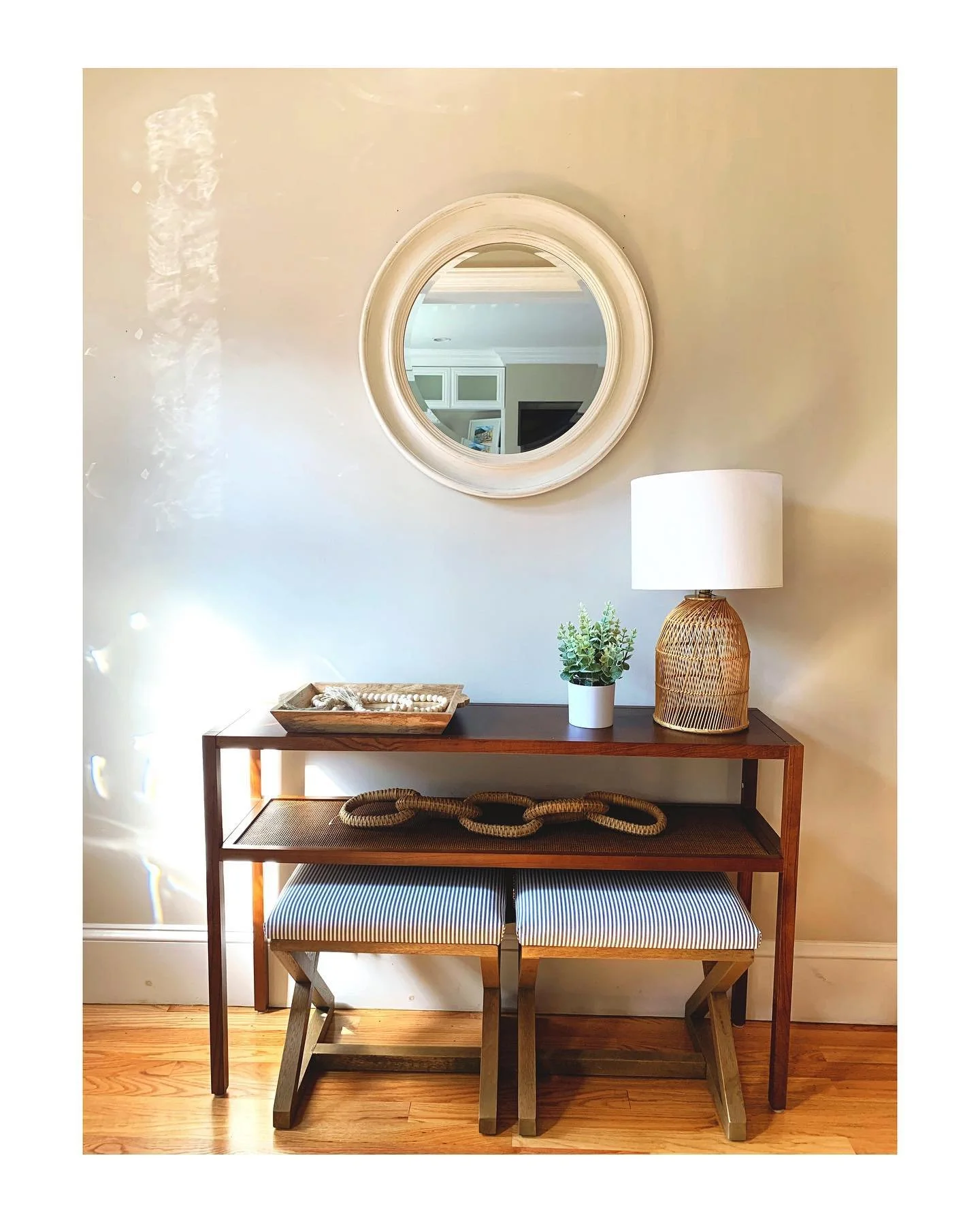 Sneak Peak!✨Morning light showing off a newly designed #entryway . Stay tuned for more shots from this client&rsquo;s amazing new home! #thecuratory
&bull;
&bull;
&bull;
&bull;
&bull;
&bull;
#homestyling #entryway #interiors #bostoninteriors #natural