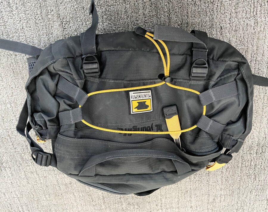 mountainsmith-lumbar-pack-front.jpg