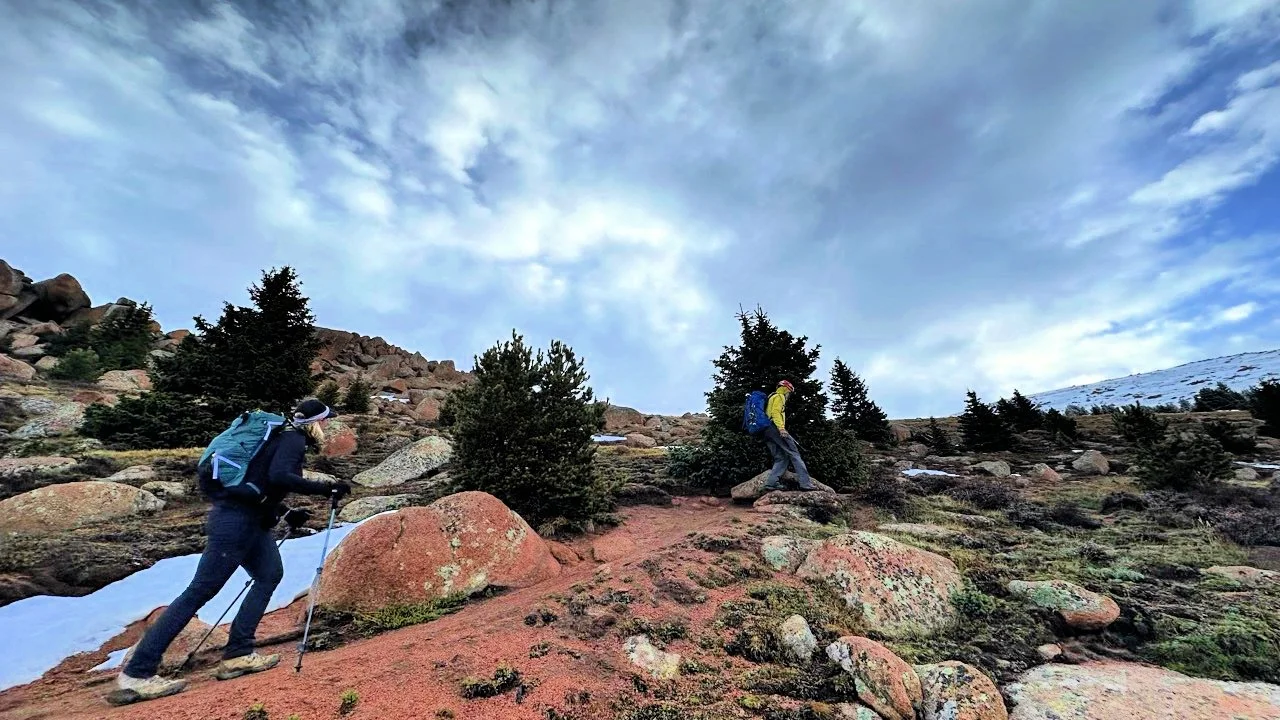 hiking crags trail on pikes peak