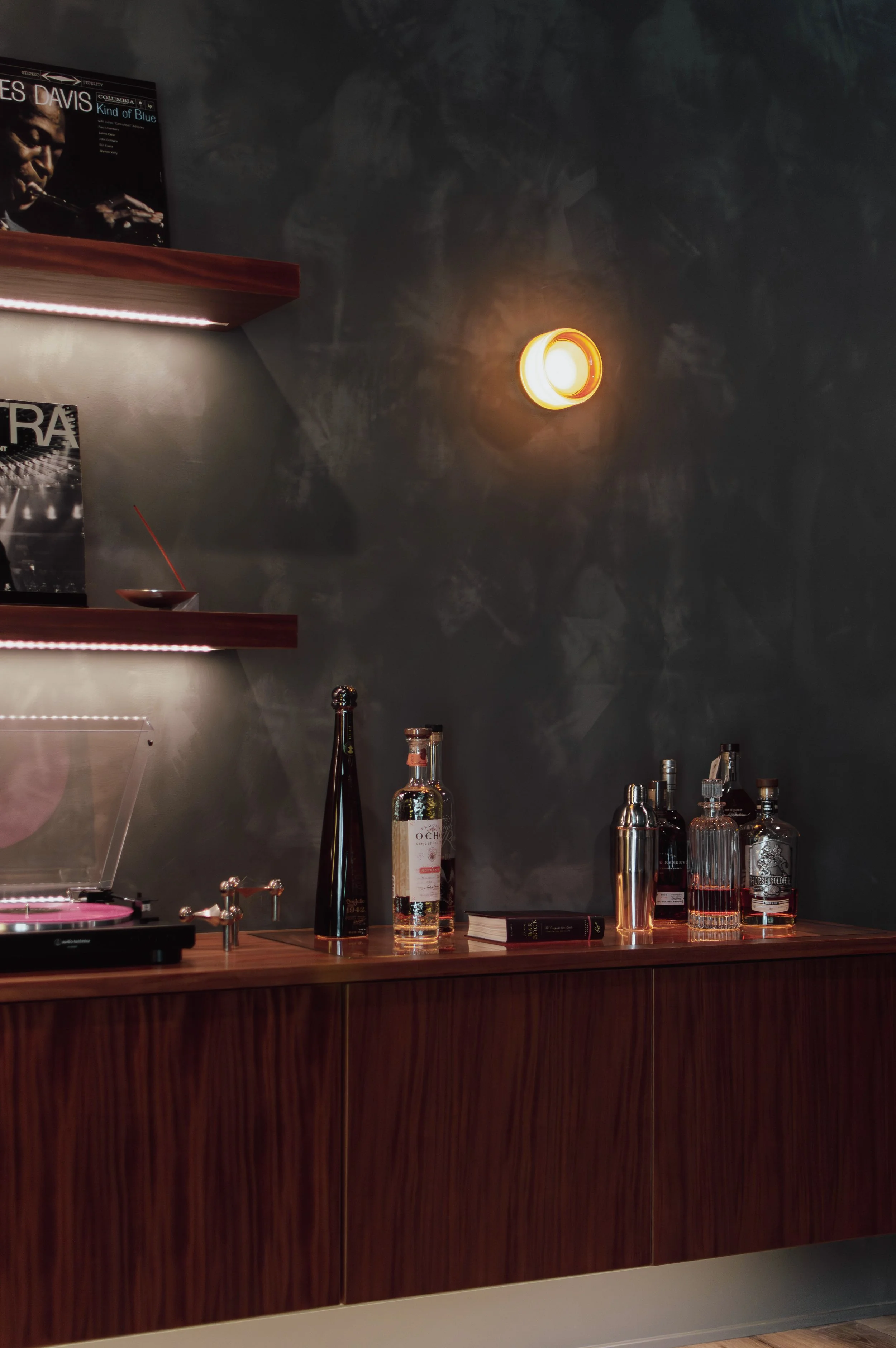 ListeningLounge-008.jpg