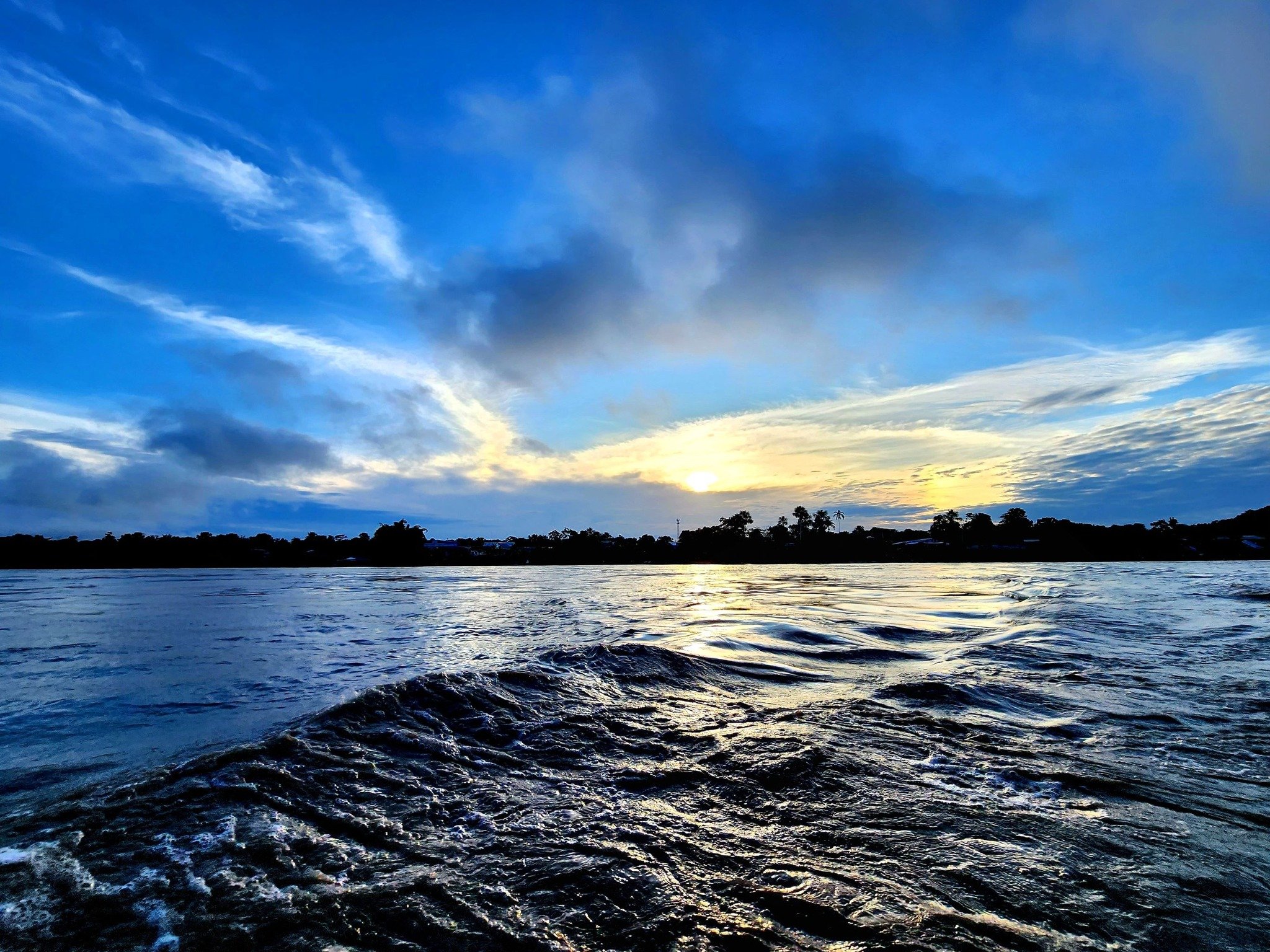 Where the river flows... 🩵🌊☀️

Thanks for lovely shot @robwilliams_98 !

#nature #peru #ayahuasca #ucayaliriver #casadelmaestro #ayahuascaretreat #plantmedicineretreat #junglejourney #jungletrip #amazonriver #amaxonjungle #plantmedicine
