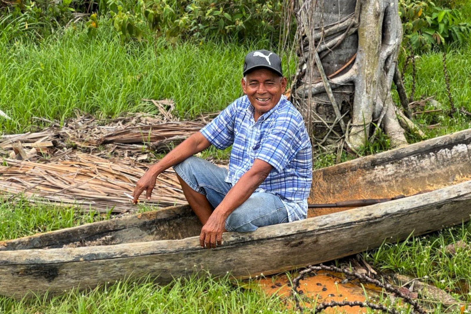 Where the heart is, there you may find answers.

Where joy blossoms, there you may liberate the need for questions.

Maestro Don Alberto on his land, the heart of the Casa 🌳🙏💚
.
.
.
#maestro #donalberto #maestroalberto #landandnature  #maestrodona