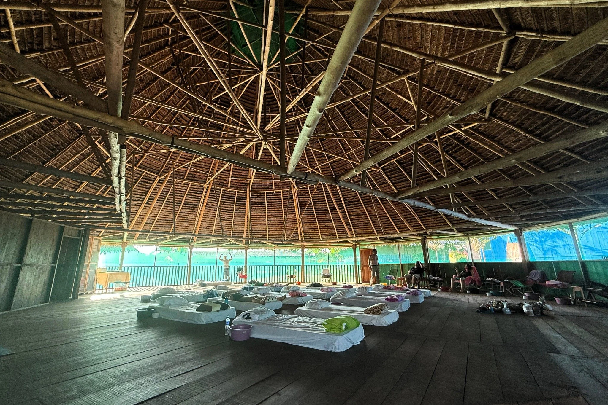 The living maloca🛖🍵
.
.
.
#ayahuasca #plantmedicine #ayahuascaretreat #casadelmaestro #maloca #tradtionalmedicine #ceremony #ayahuascaceremony #livingtradition