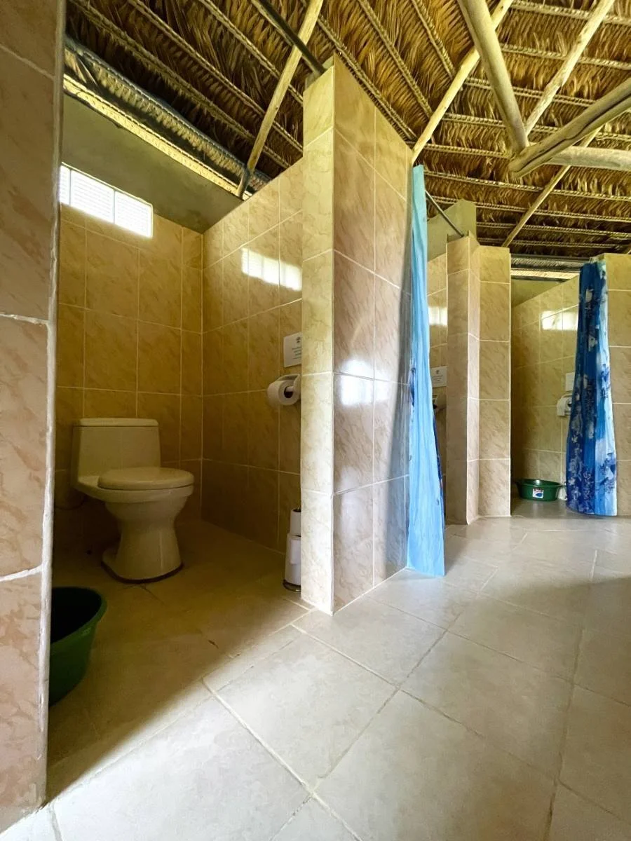 1-maloca-bathrooms-ayahuasca-retreat-accommodations.jpg