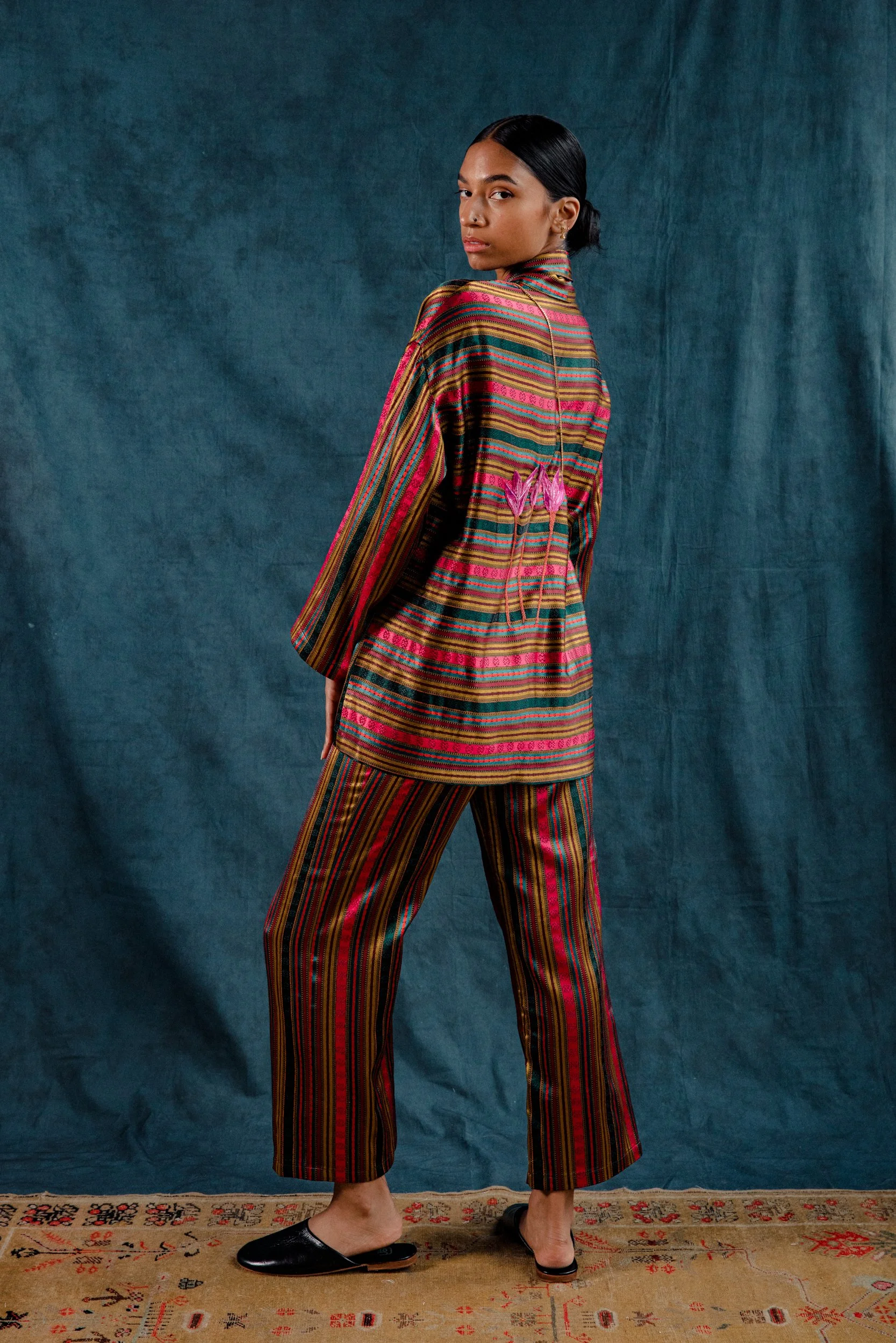 Cyclamen embroidered Jacket