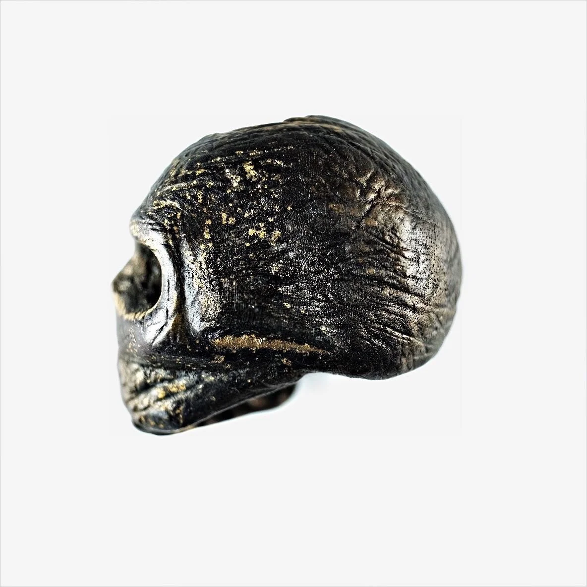 Everything burns. Fire destroys, cleanses, and creates space for what comes next. 
.
.
&ldquo;Burnt Self&rdquo; &mdash; Shaped by flame and knife. 
.
.
.
.
.
.

#friendsandmonsters #materialallies #agentsofmeaning #skullart #skulljewelry #herosjourne