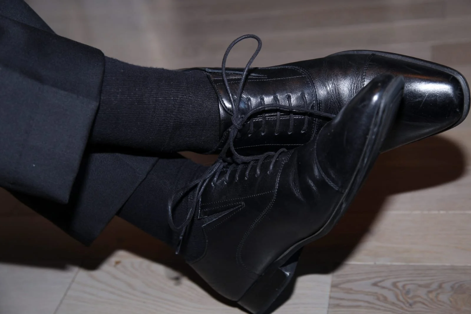 How to Combine Socks with Pants and Shoes — Oster & Austere