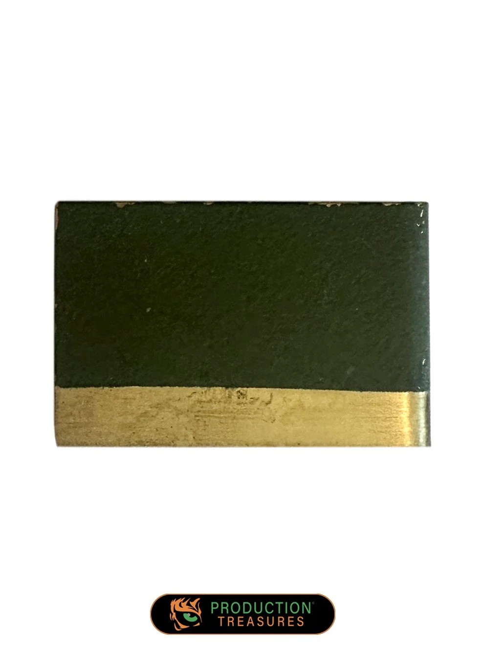 "Star Wars: Andor" (2022-2025) - Senator from Ghorman Dasi Oran's lapel pin.