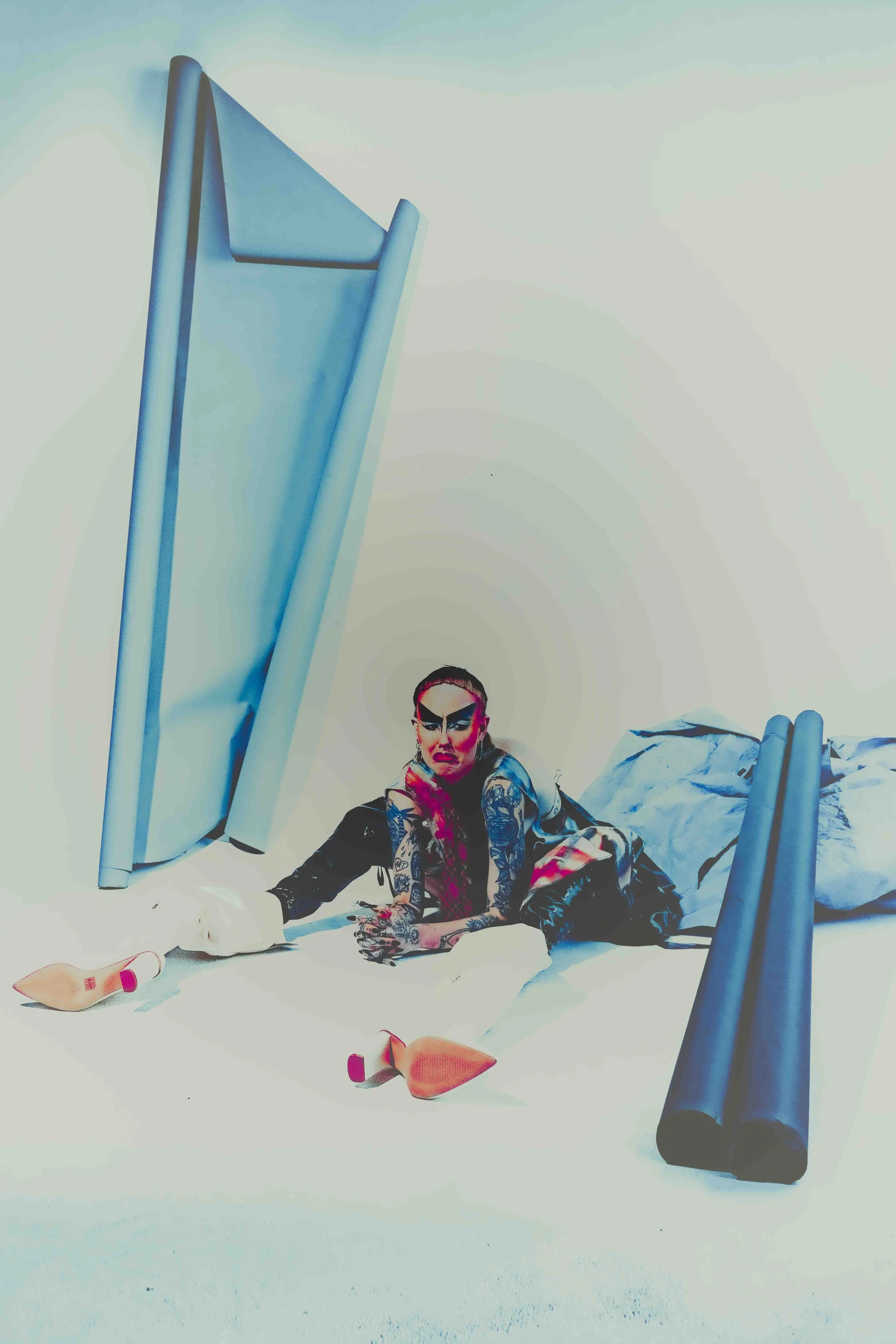 Thomas Calder_TamzenSarahSharni_Aug_23-22.jpg