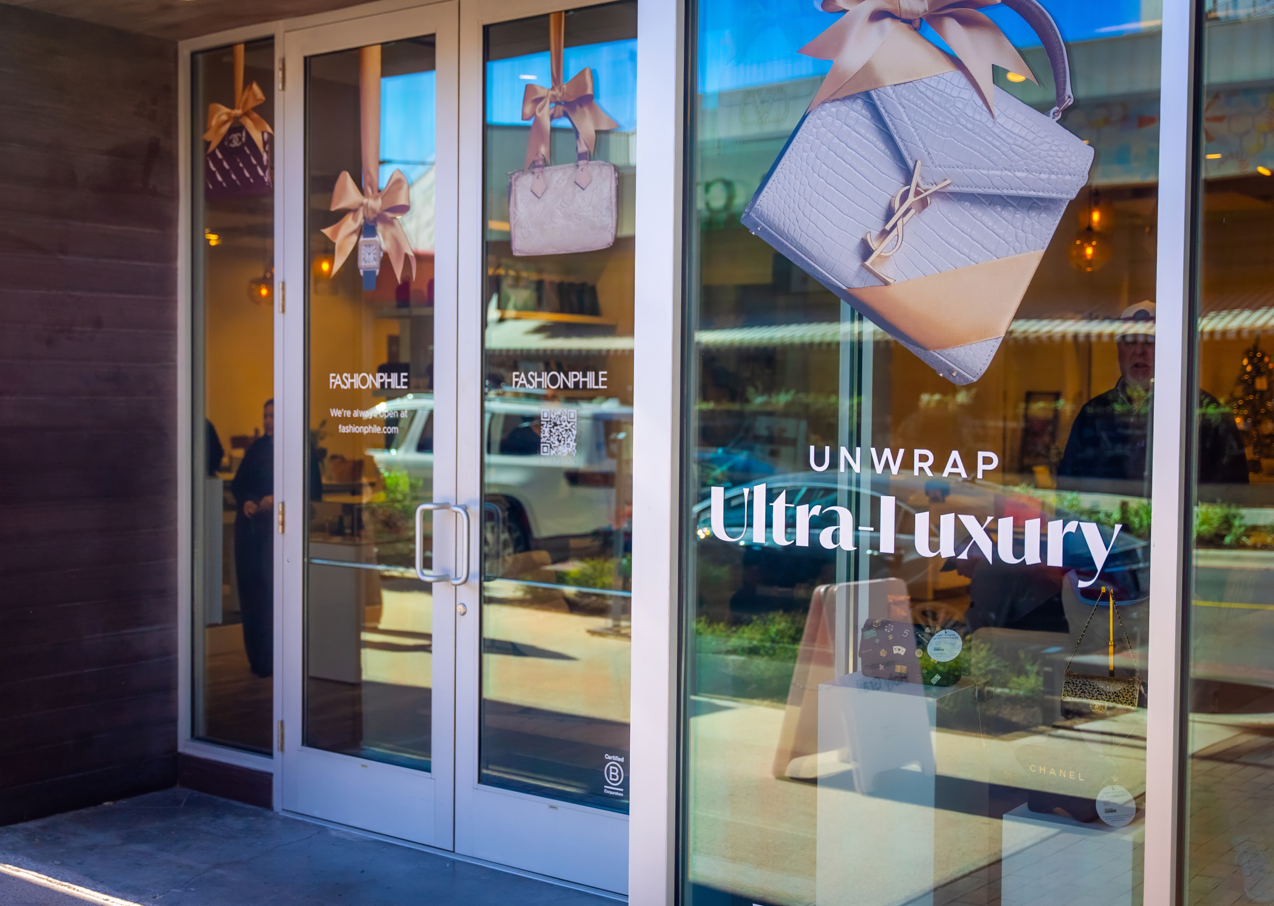 FASHIONPHILE GiftGuide 2024 Retail.png