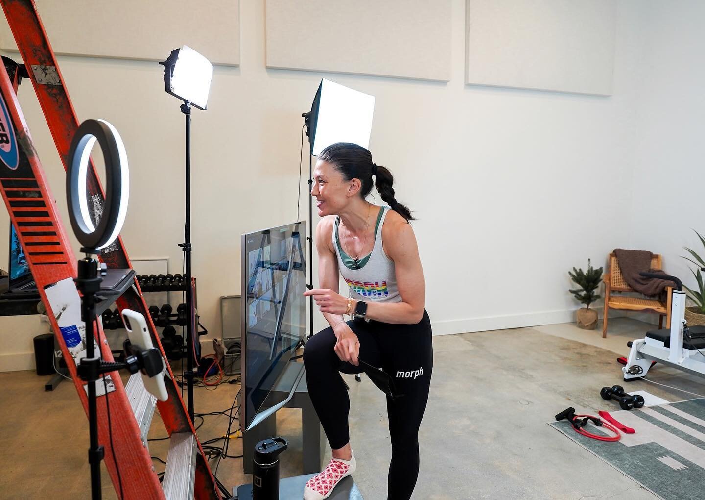 Missed today&rsquo;s Morph at Home Arms &amp; Abs class with Jennifer? There&rsquo;s still time to workout - email us and we will send you the recording of the class! With the recording you&rsquo;ll never have to miss a workout! 
___

#morphathome #w
