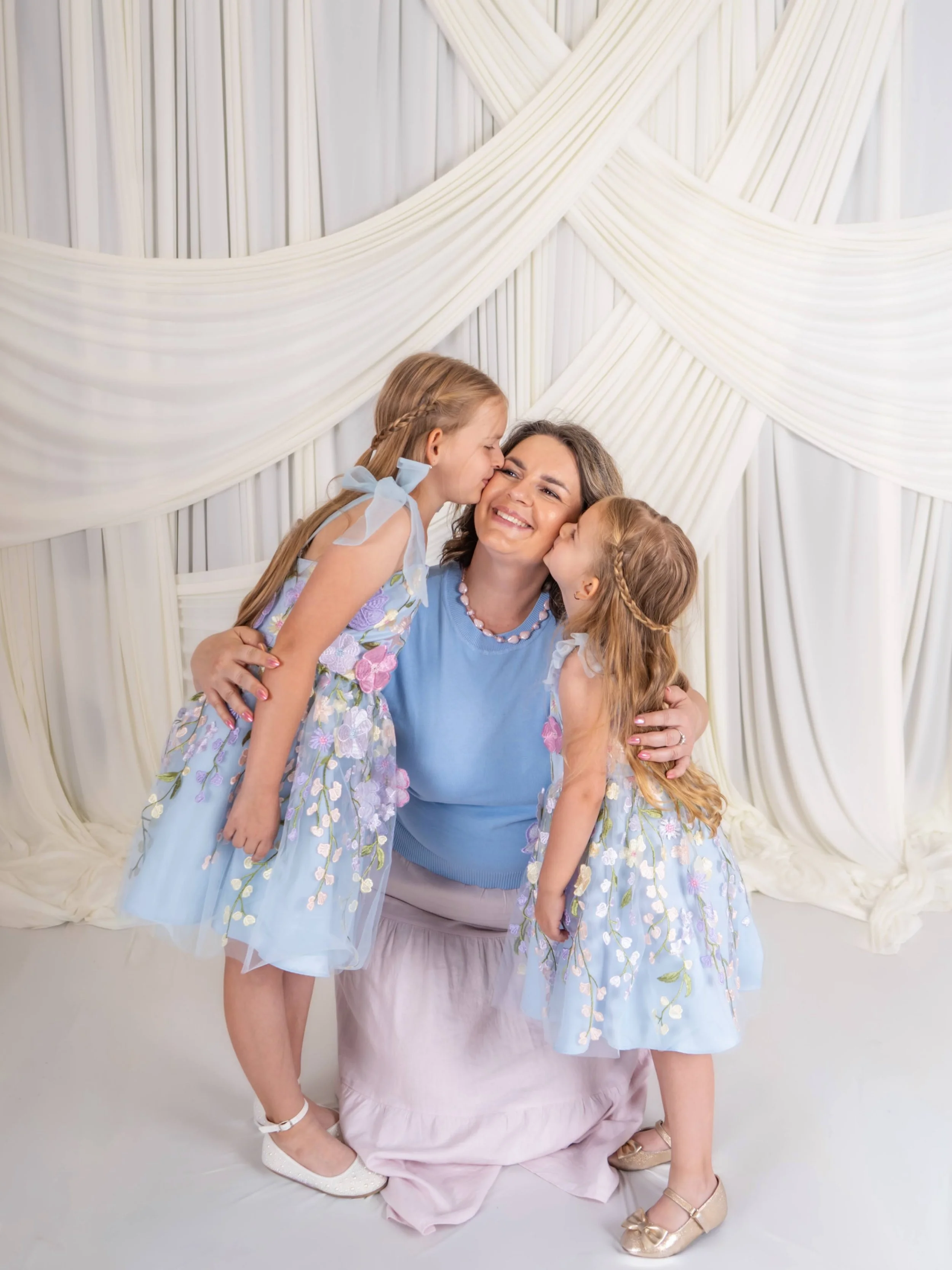 This is your final opportunity to book a session with these gorgeous spring setups! 🌸

If you&rsquo;ve been wanting to book a spring session or had any of these setups in mind, now is the perfect time to reserve your spot before they&rsquo;re gone f