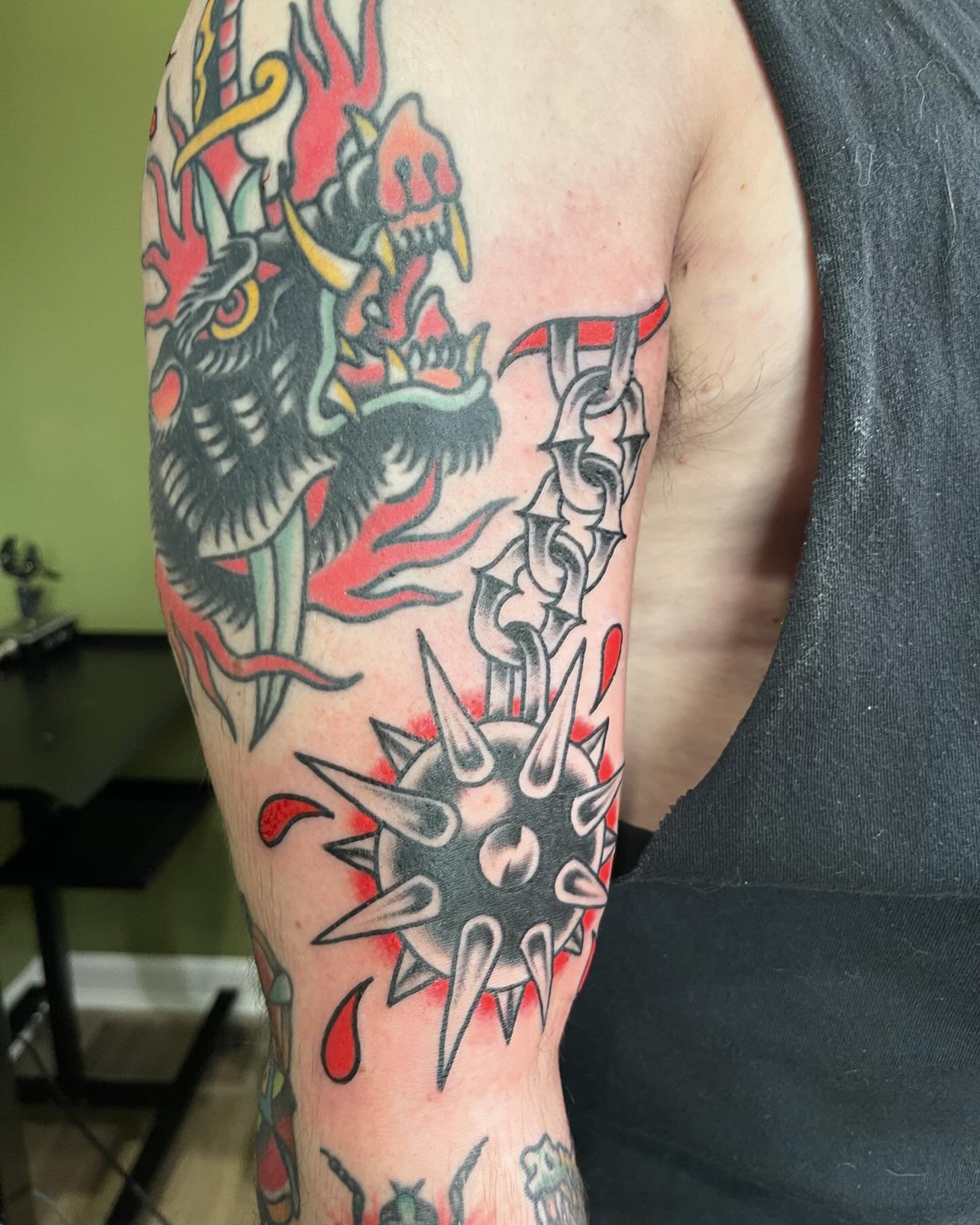 Flail gap fillers. Middle tattoo not done by me, but a great tattoo. #bsetzlertattoo #holdfastct @holdfastct #tattoo #flash #traditional #tradworkers #bold #boldtattoo #cttattooer #cttattoos #cttattooartist #art #drawing #ink #inked @lineageneedles @
