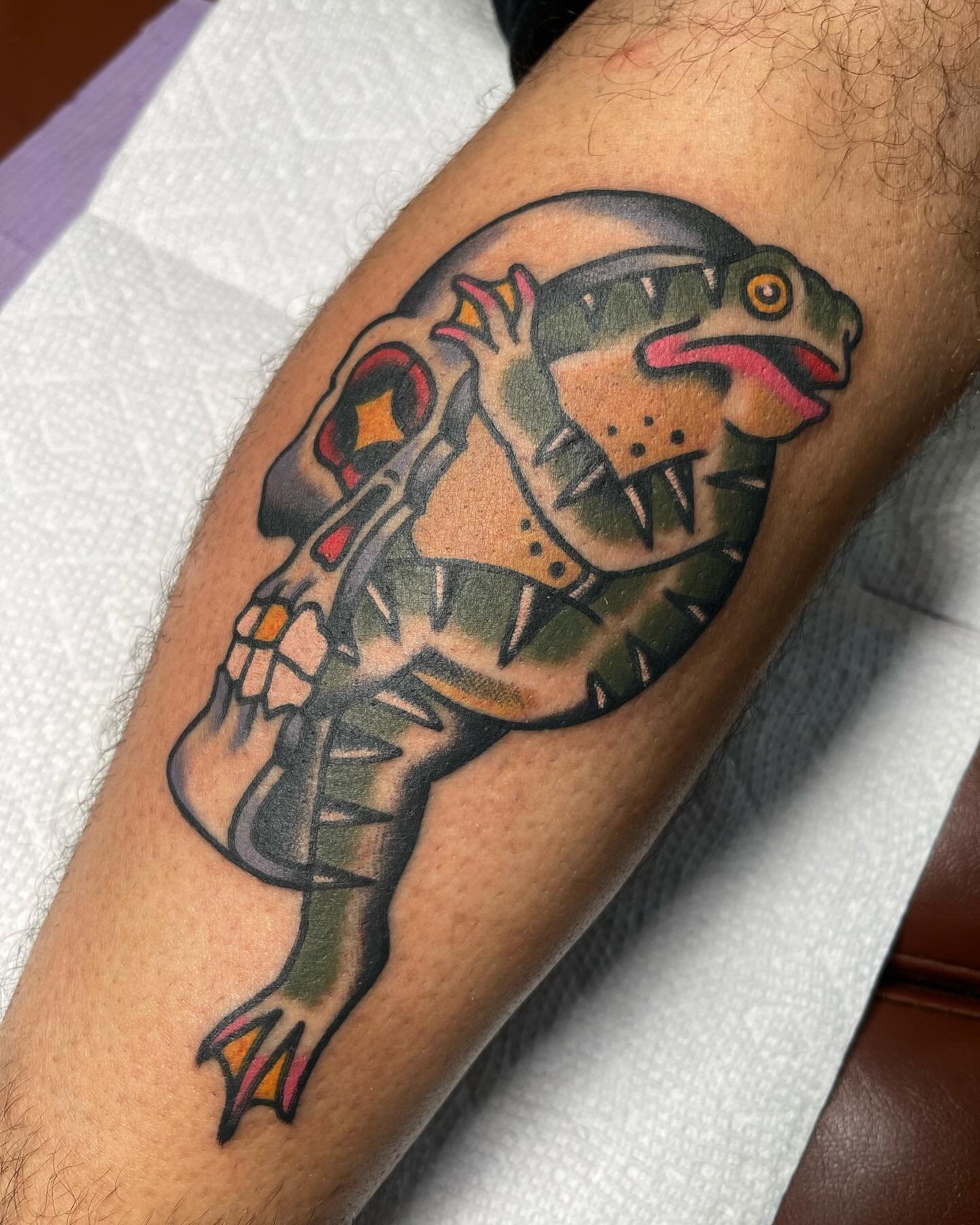 #bsetzlertattoo #fromflash #flashtattoo #tattoos #traditional #boldtattoos #tradworkers #ink #inked #art #drawing #cttattooer #cttattoos #cttattooartist @holdfastct