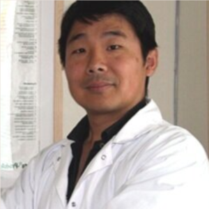 Eugen Wang - M.D.(leg. läkare, spec. urologi)  .png