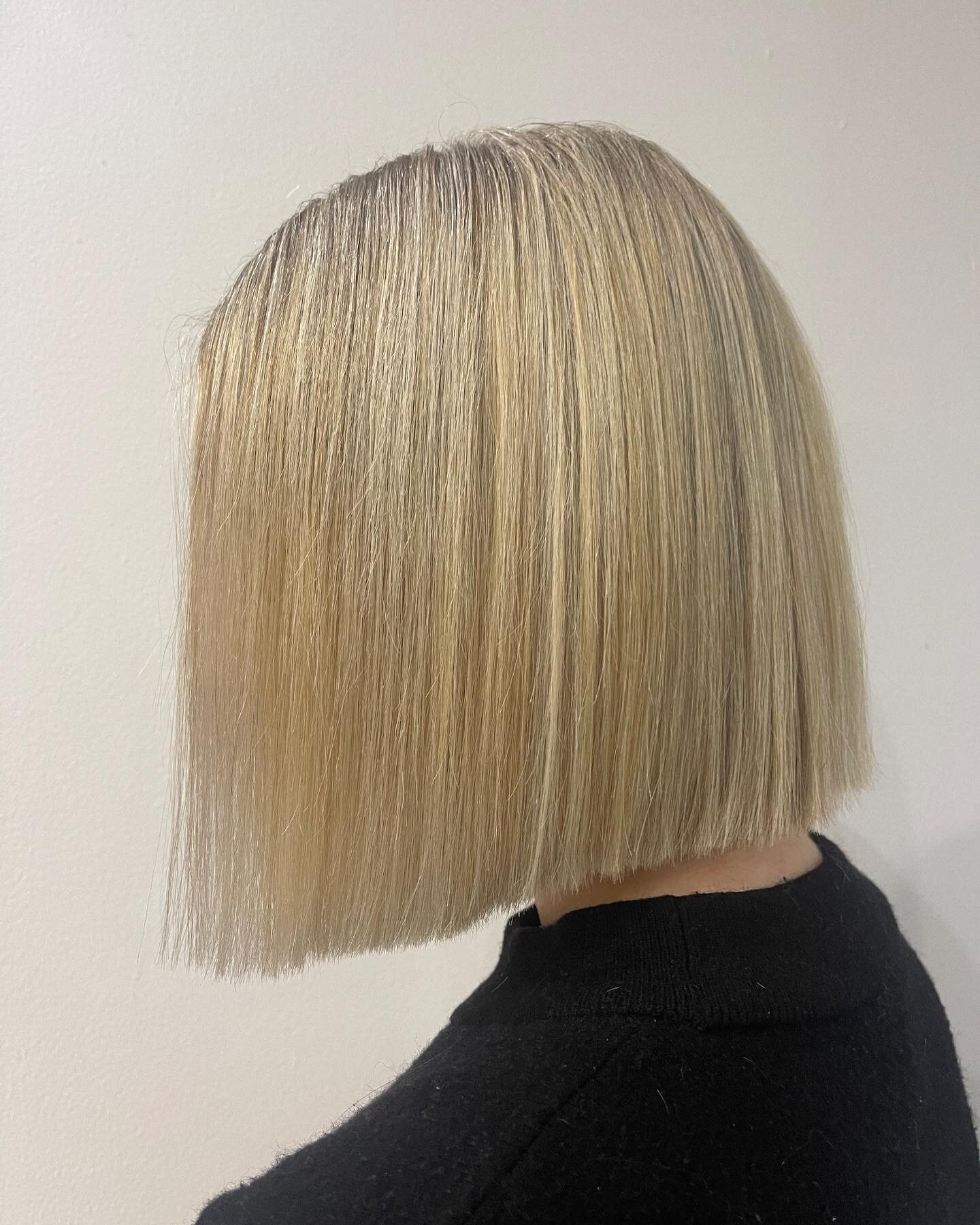The simplicity of this blonde bob is everything you need all created Darcy #blonde #blondebob #wella #wellahair