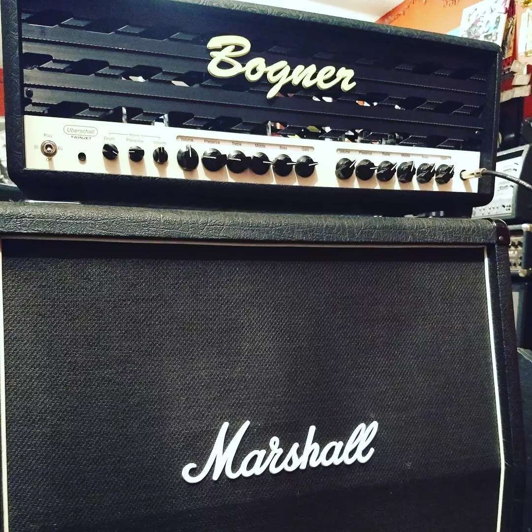 We used this stack for the guitar solo on Kevin Robert's recent recording! 
&deg;
&deg;
&deg;
&deg;
#bogner #bogneramps #marshall #marshallcab #marshallcabinet #amphead #amp #amplifier