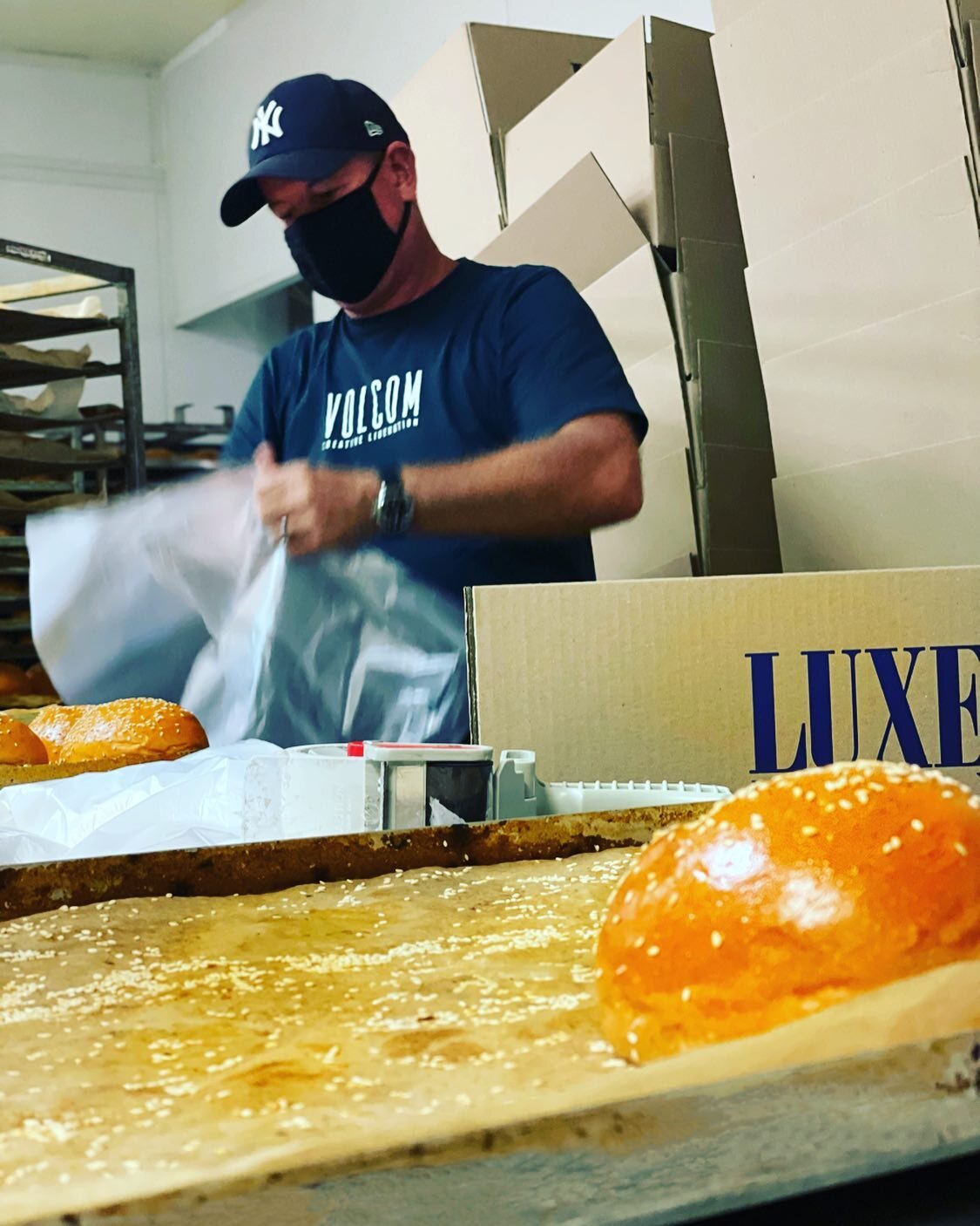 The ongoing issues of Covid-19 continue to impact us all, we may have staffing and supply issues by we are striving to ensure that it&rsquo;s business as usual for our customers. Our GM Justin helping out packing buns for tomorrow ❤️ 
&bull;
&bull;
&