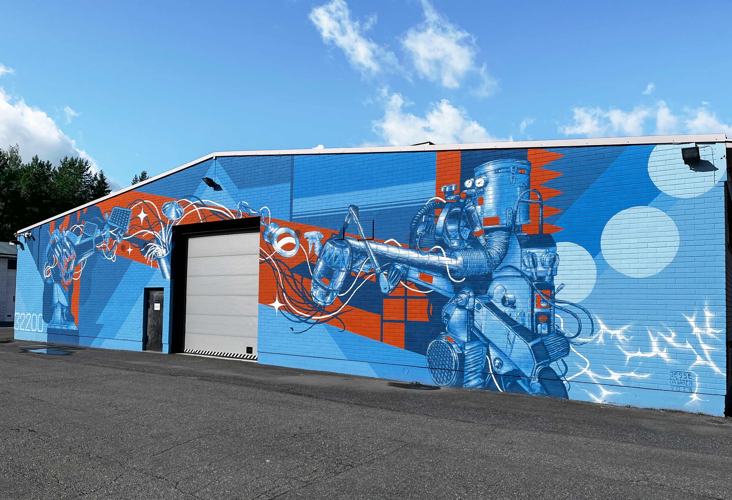 Toisessa muraaliseinässä on N-kirjain, jolloin seinät yhdessä muodostavat sanan ON.